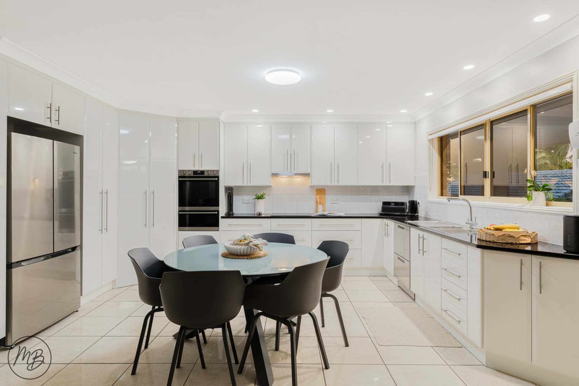 19 Champagne Crescent — photo 12 of 30