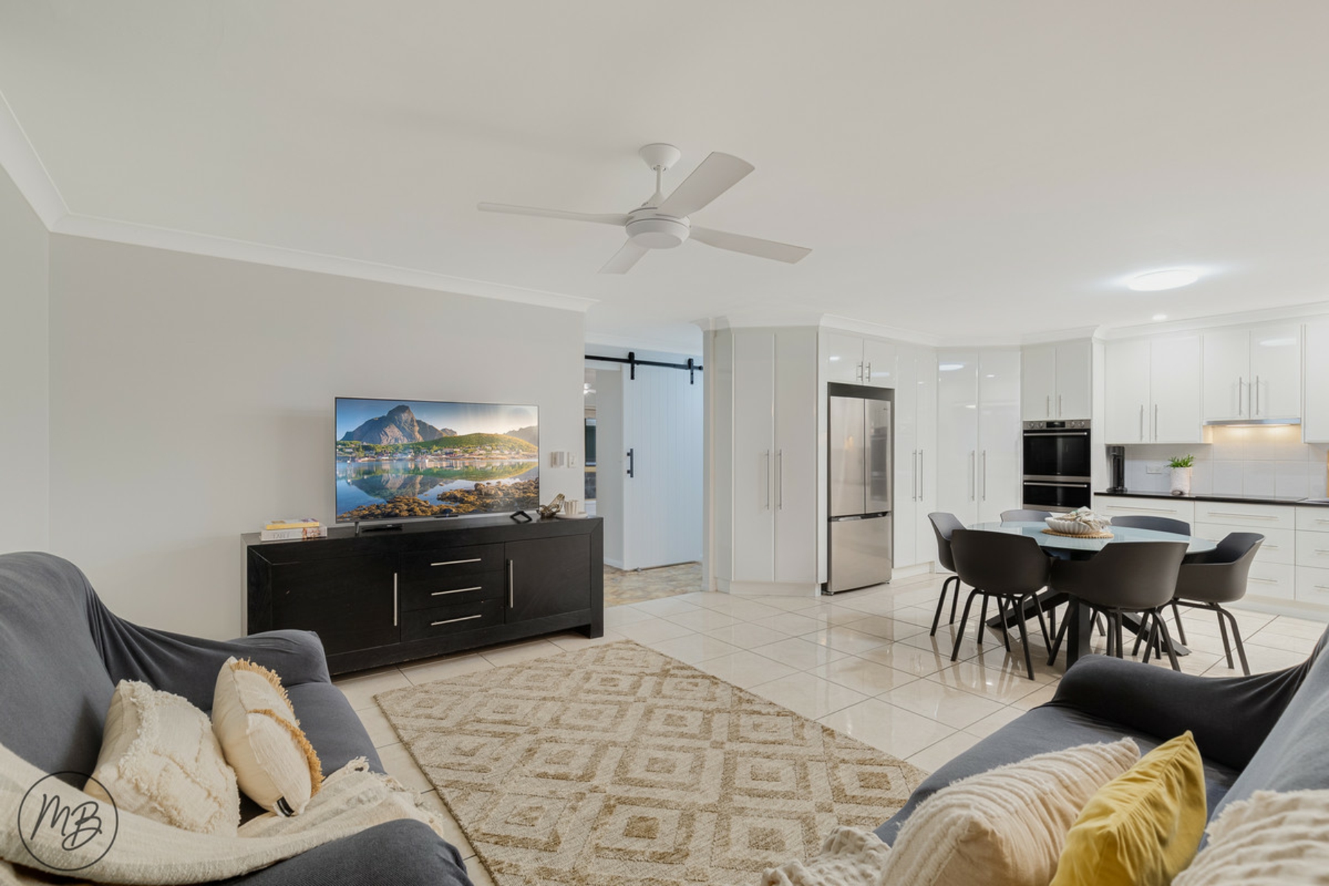 19 Champagne Crescent — photo 14 of 30