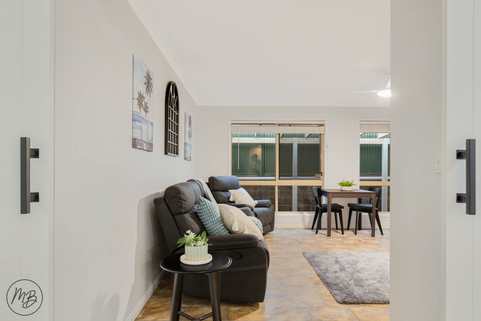 19 Champagne Crescent — photo 16 of 30