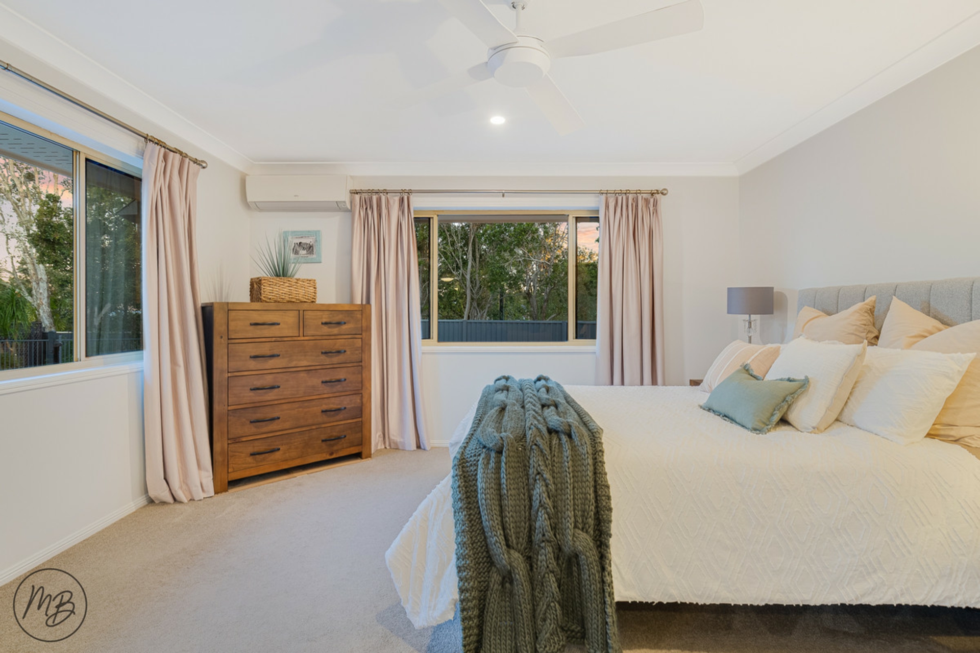 19 Champagne Crescent — photo 18 of 30