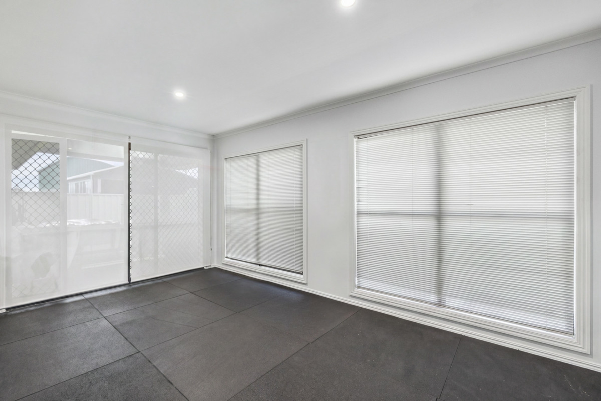 210 Bloomfield Street — photo 14 of 23