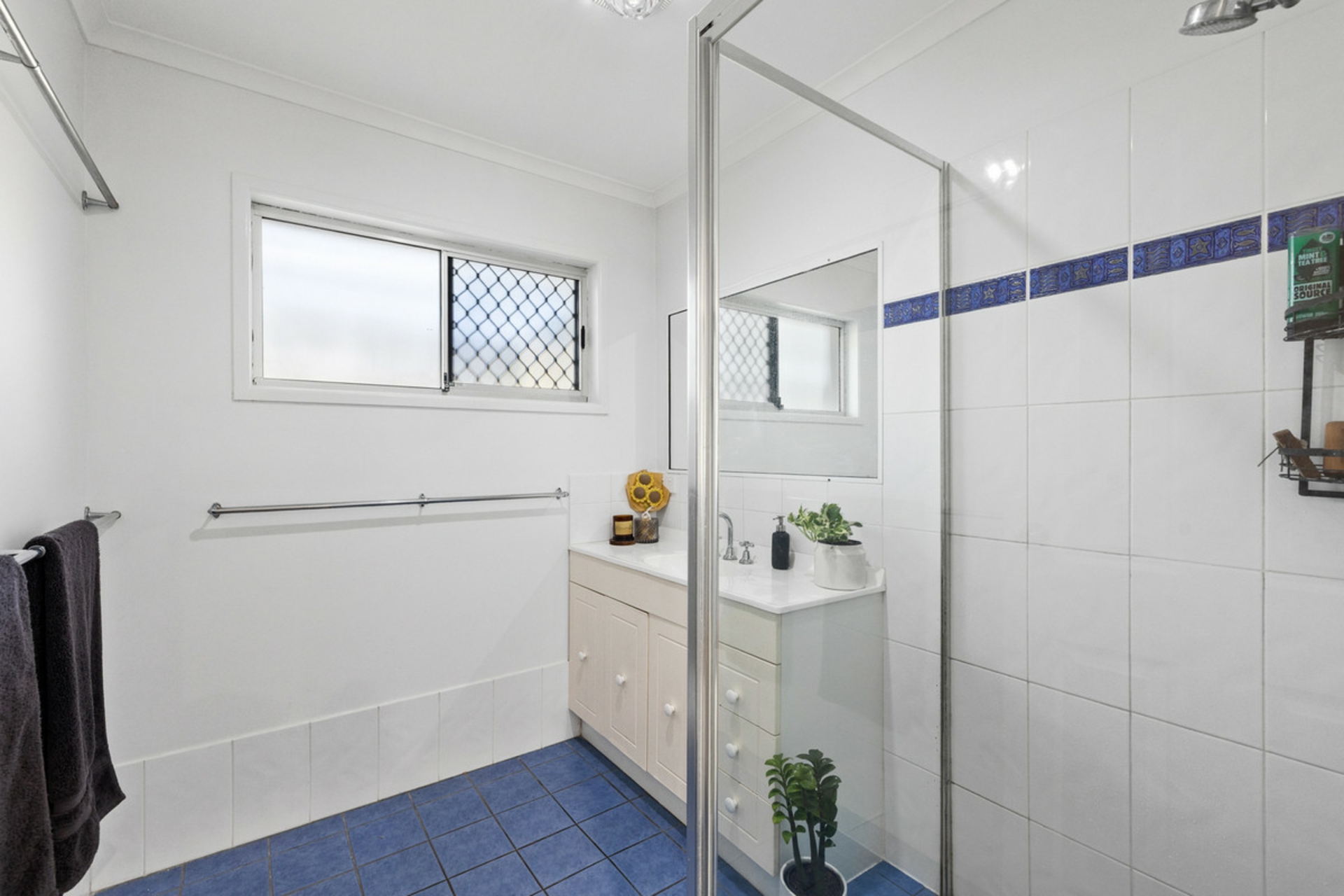 210 Bloomfield Street — photo 15 of 23