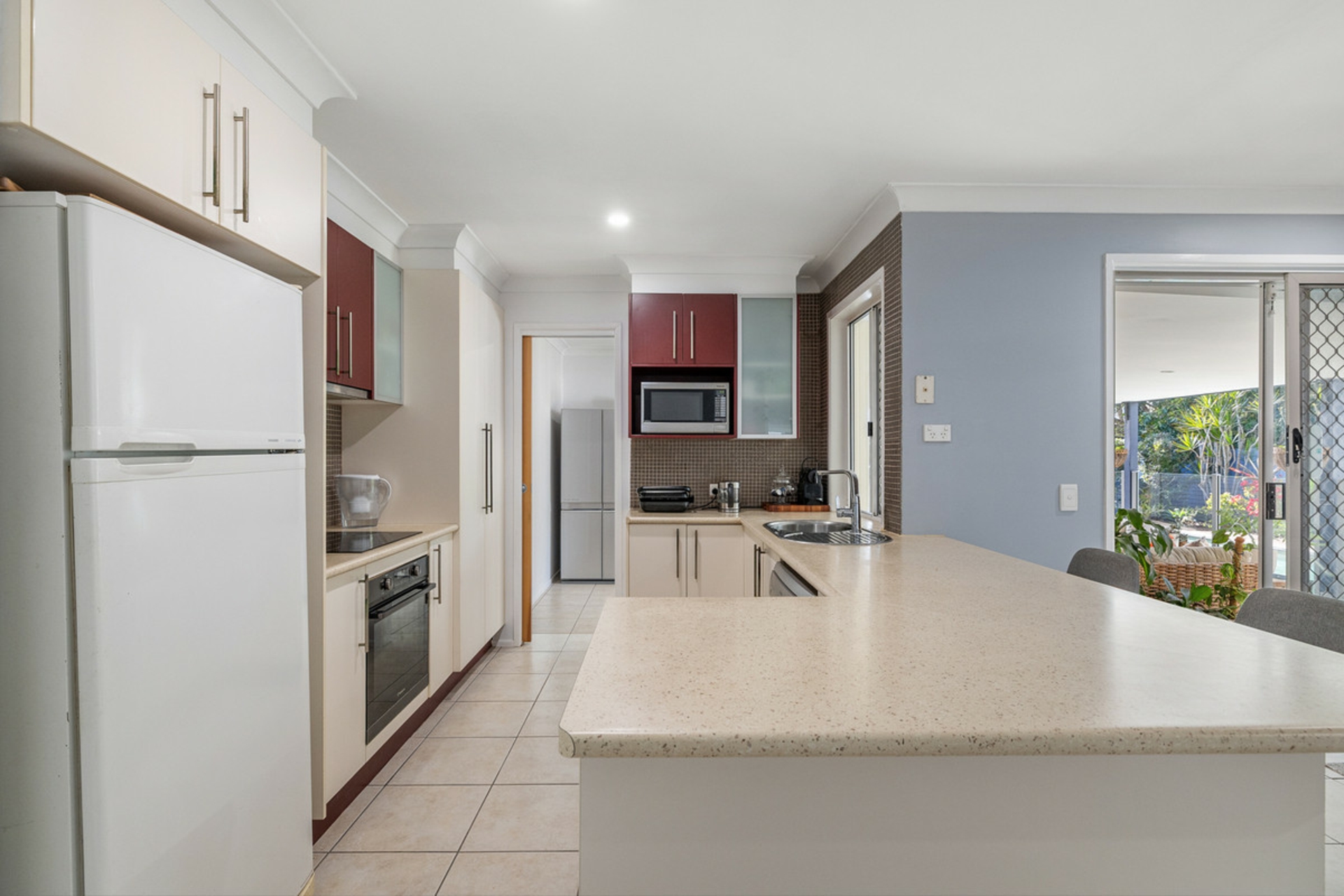 37 Grandis Crescent — photo 4 of 26