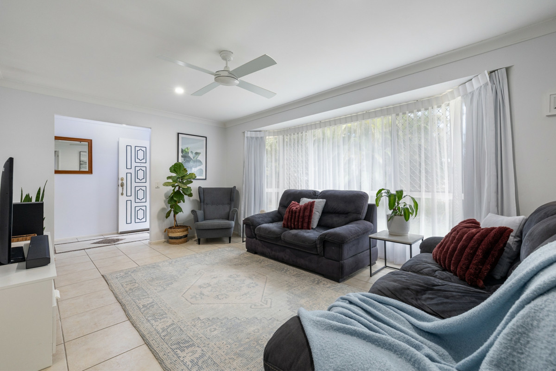 37 Grandis Crescent — photo 8 of 26