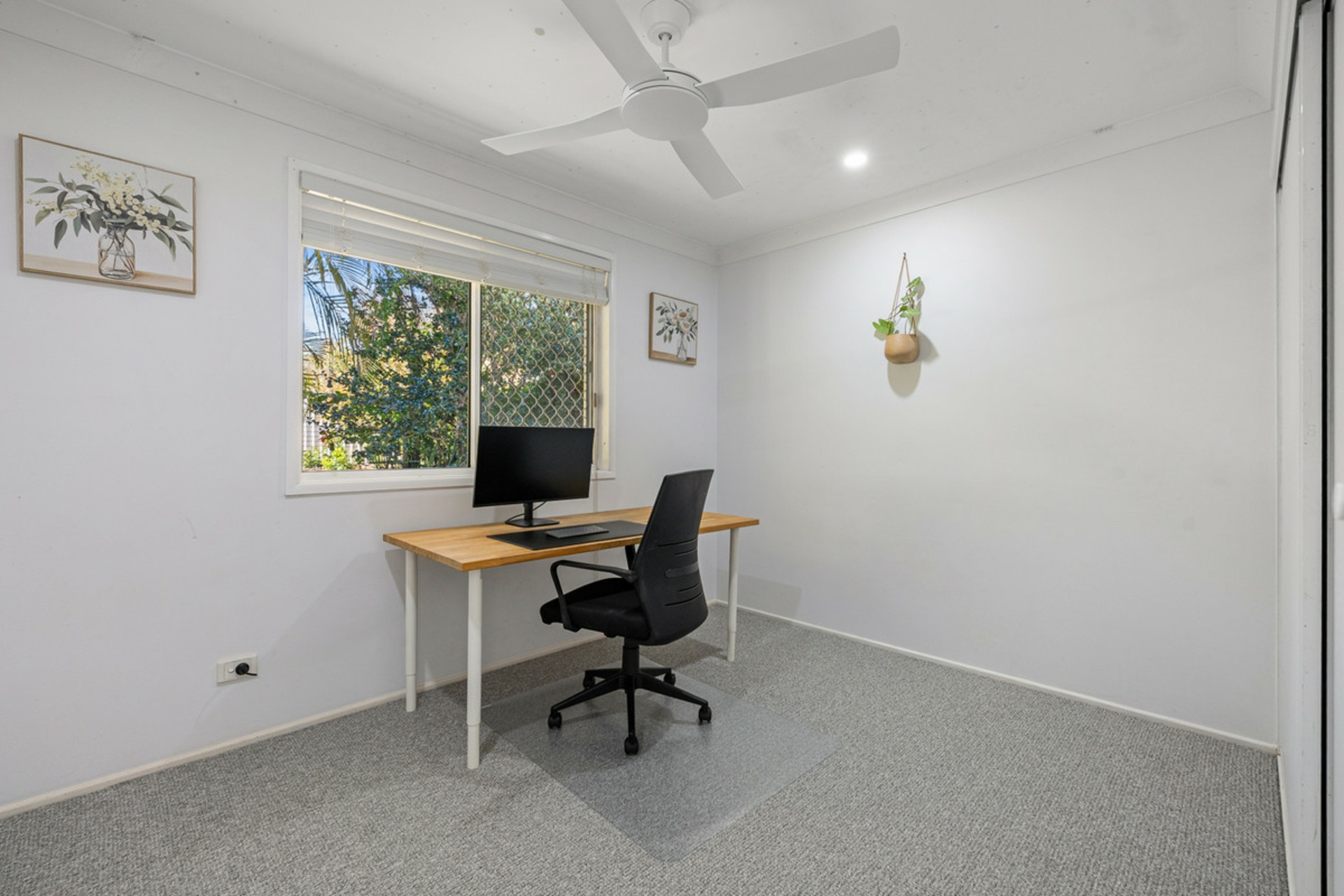 37 Grandis Crescent — photo 17 of 26