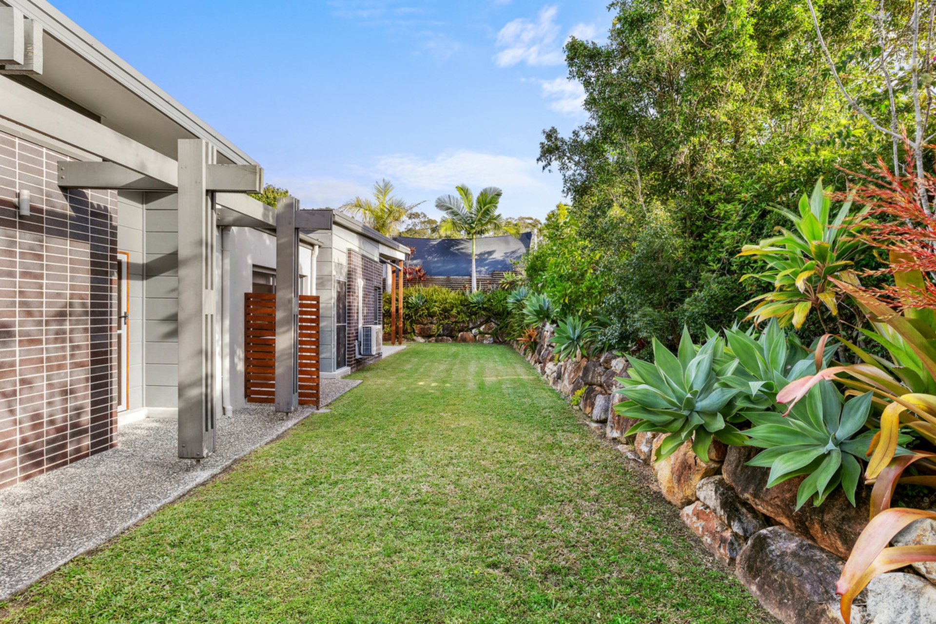 1 Brigalow Place — photo 3 of 29