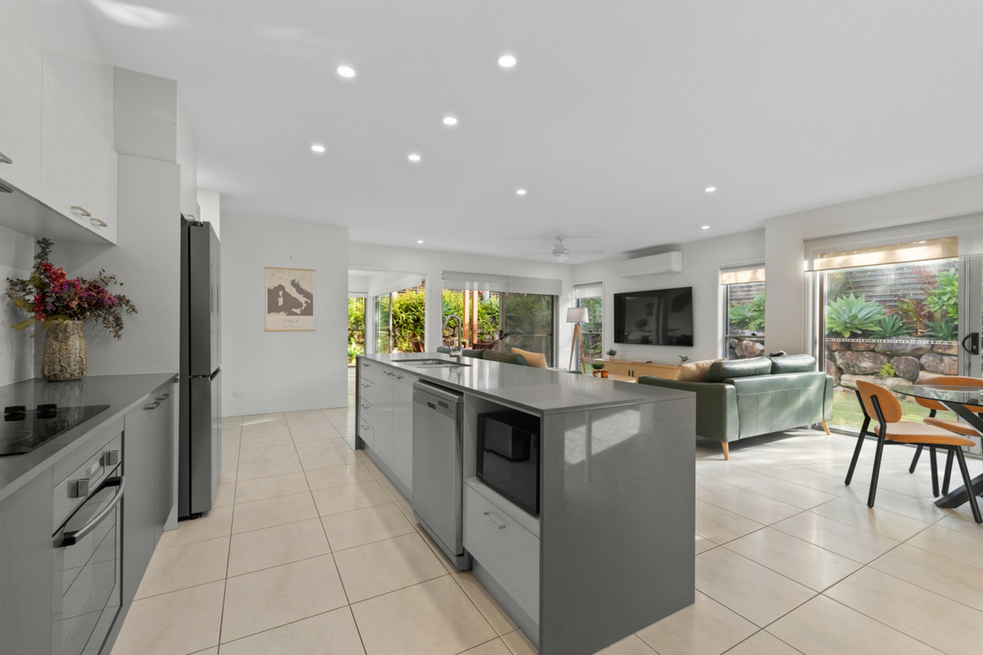 1 Brigalow Place — photo 9 of 29