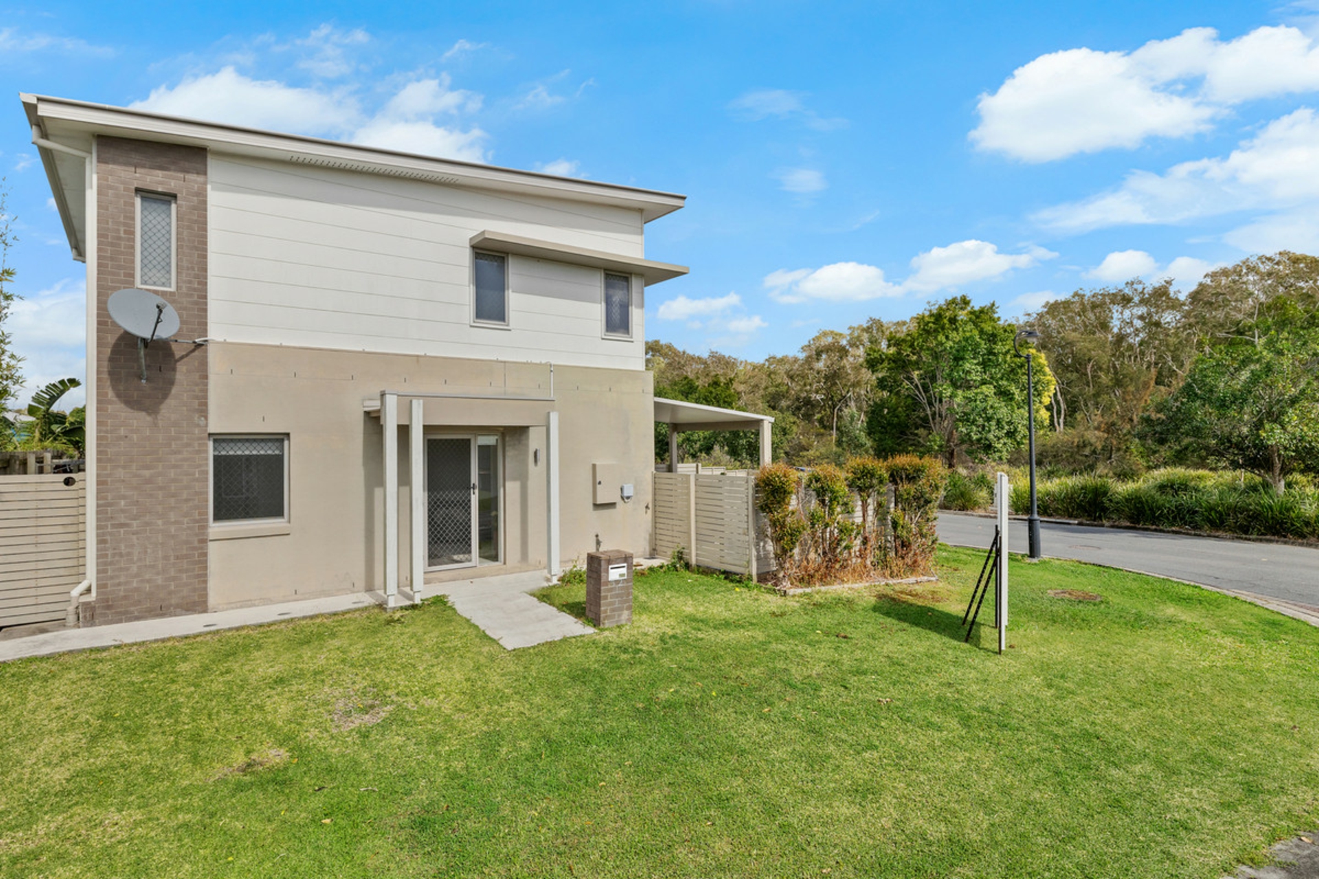 52 Cardwell Circuit — photo 2 of 15