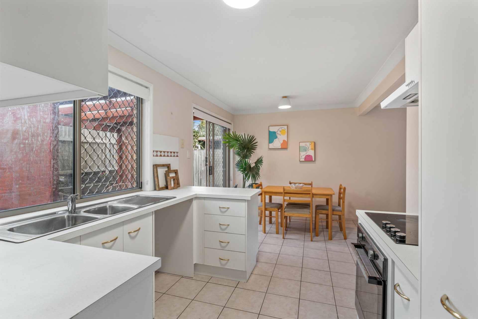 17/107 Killarney Crescent — photo 7 of 18