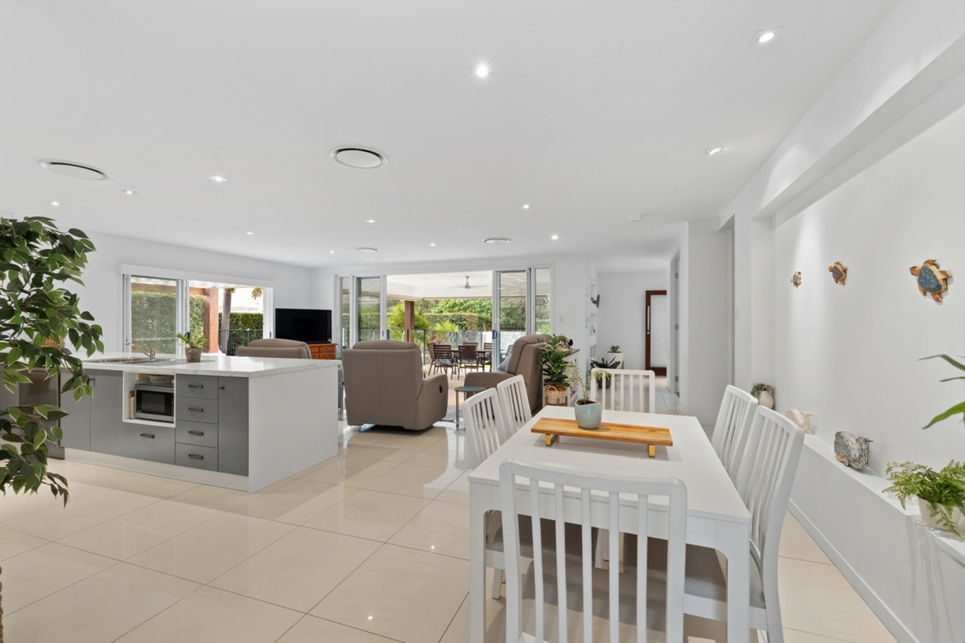 52 Ribonwood Street — photo 7 of 27