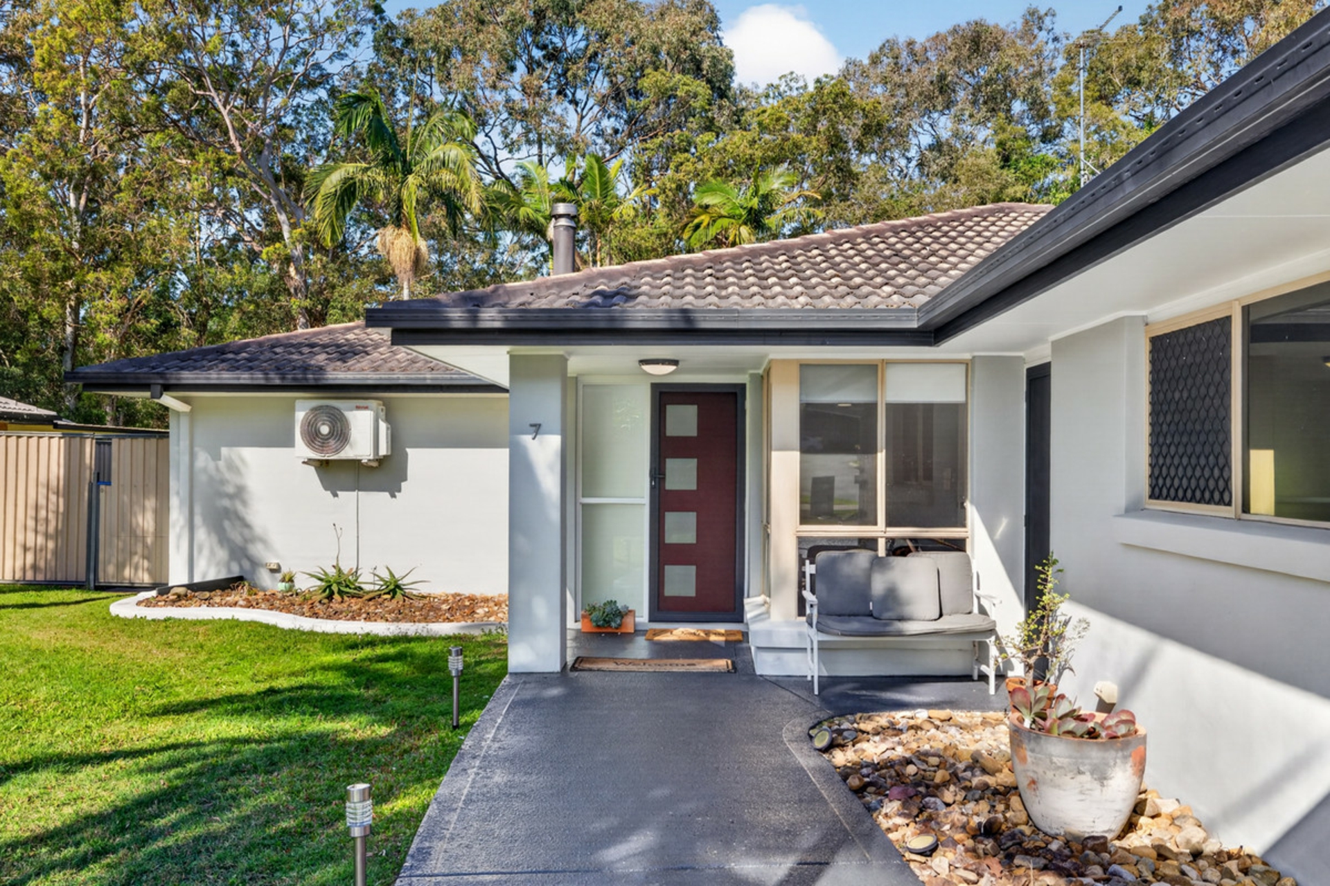 7 Grosvenor Court — photo from LJ Hooker Property Centre