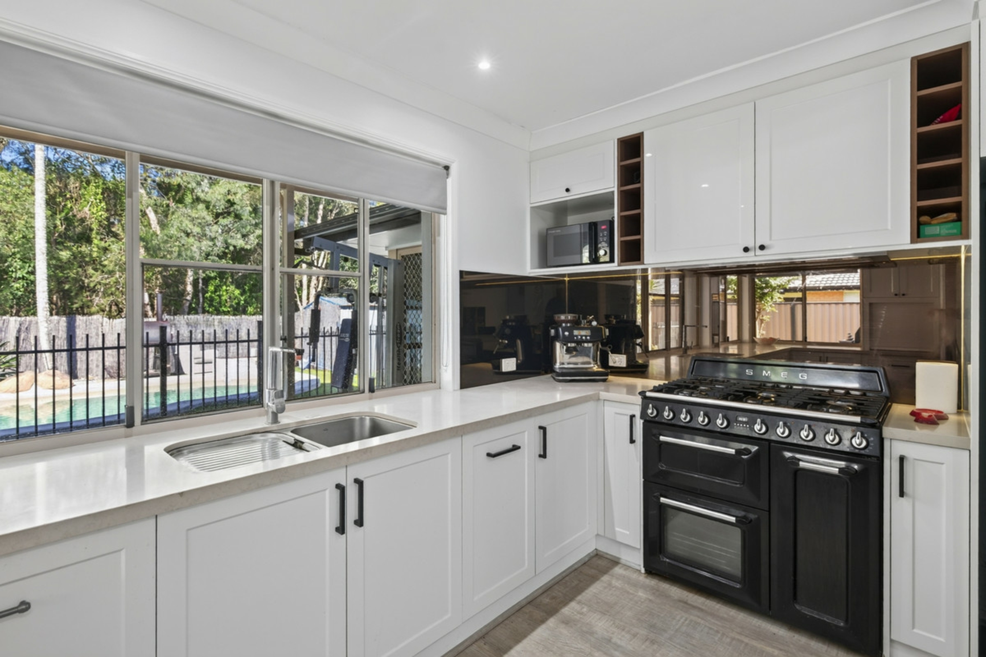 7 Grosvenor Court — photo 3 of 30