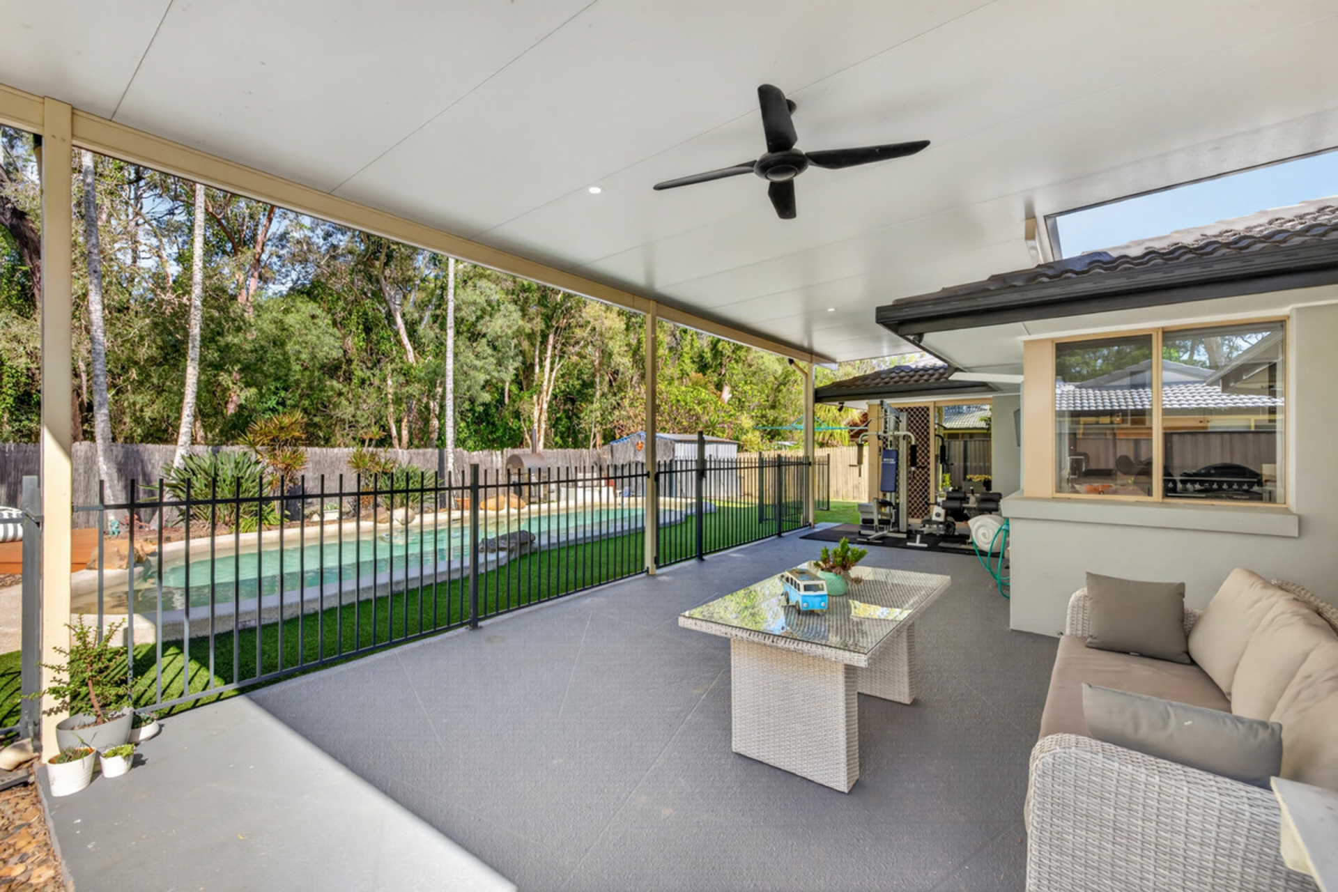 7 Grosvenor Court — photo 9 of 30