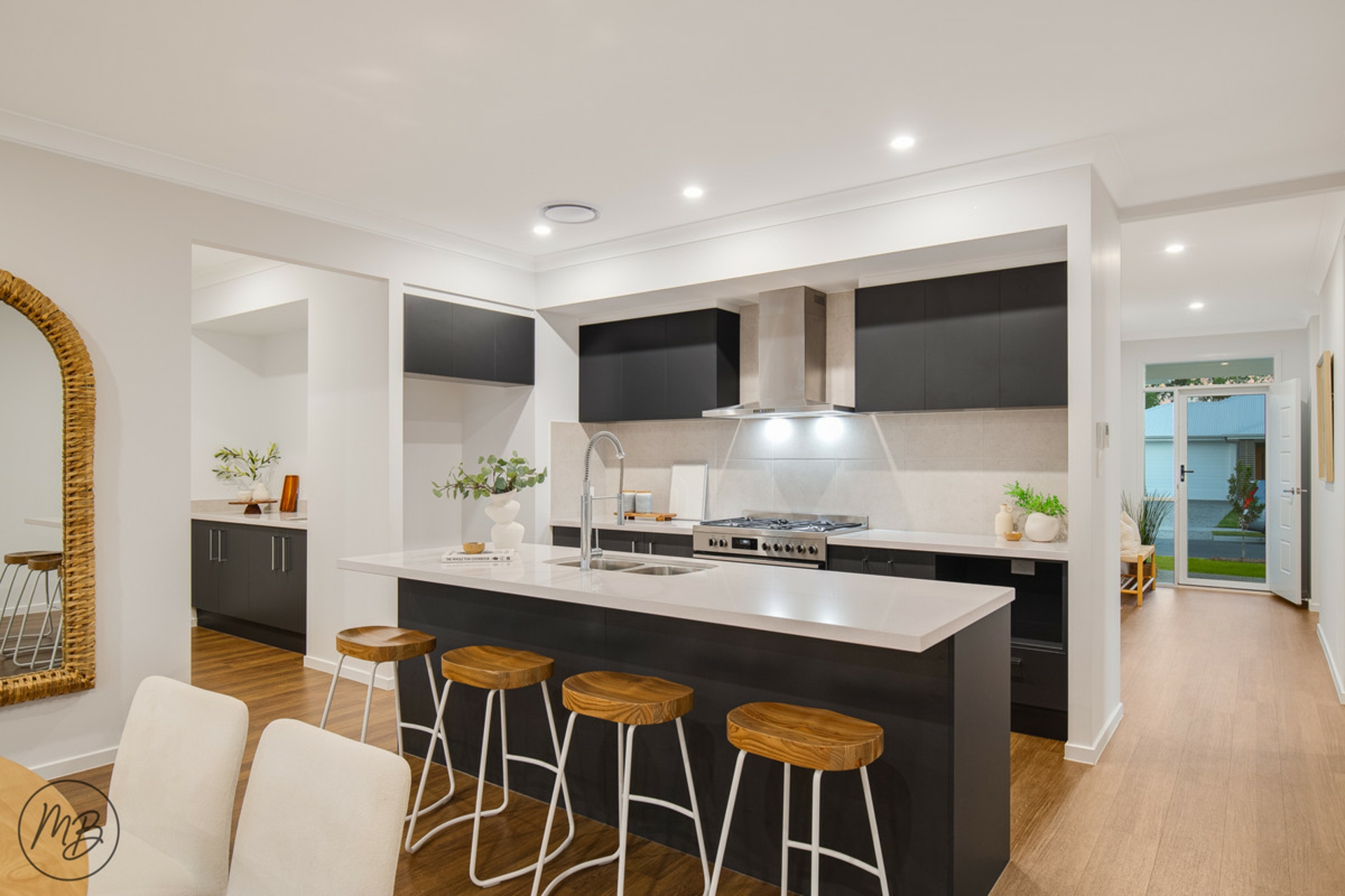 43 Francis Street — photo 3 of 30