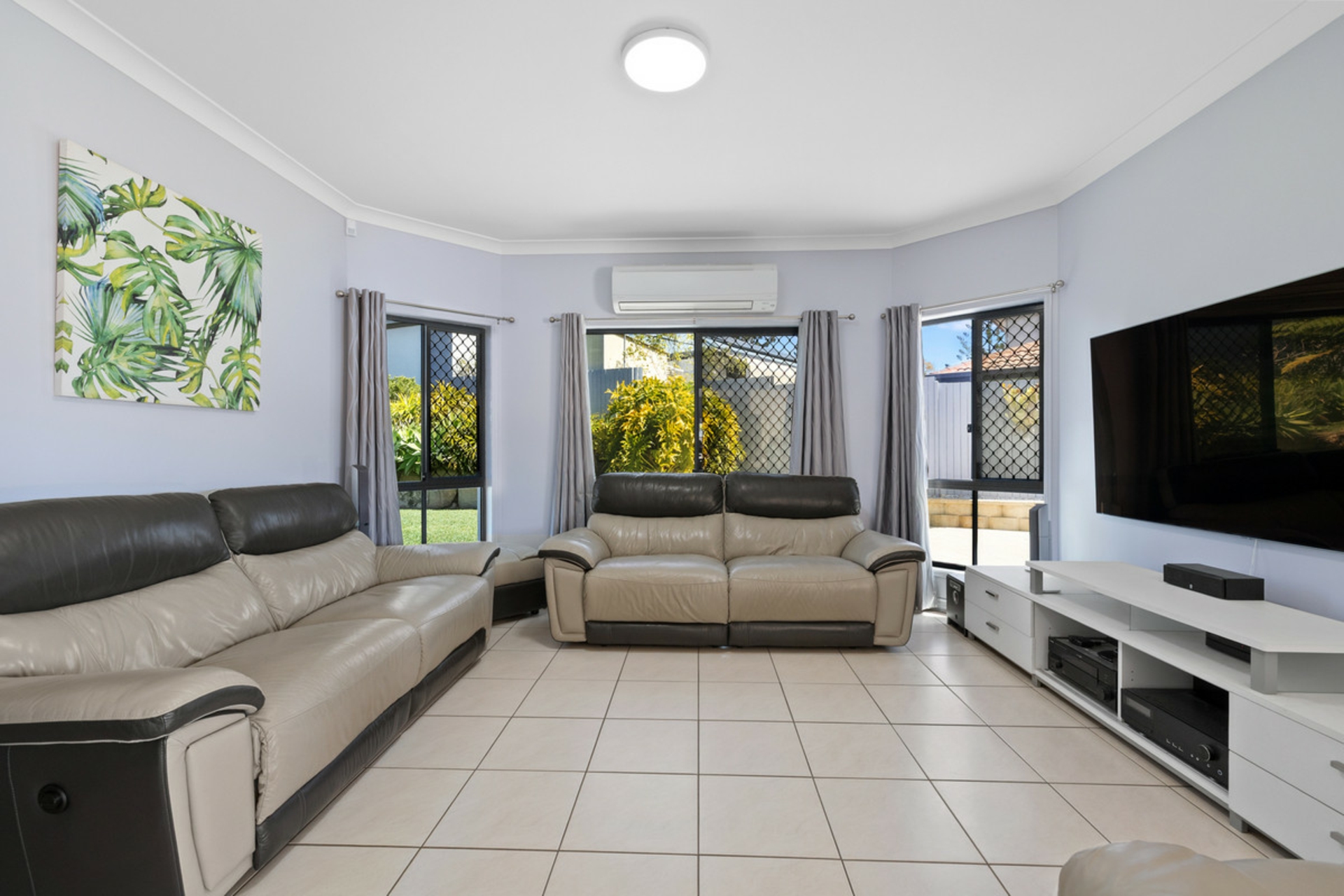 8 Behan Crescent — photo 4 of 28