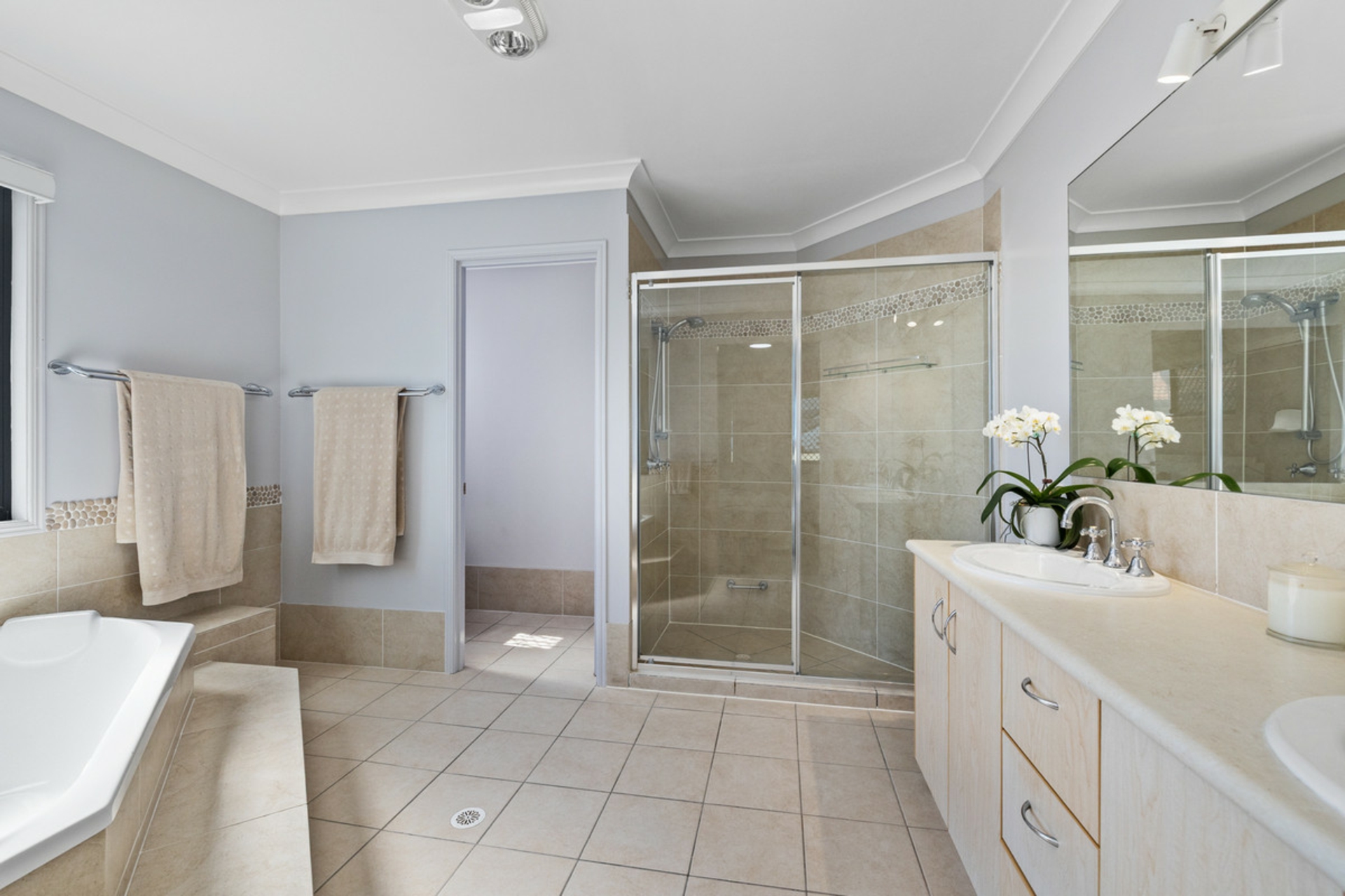 8 Behan Crescent — photo 10 of 28