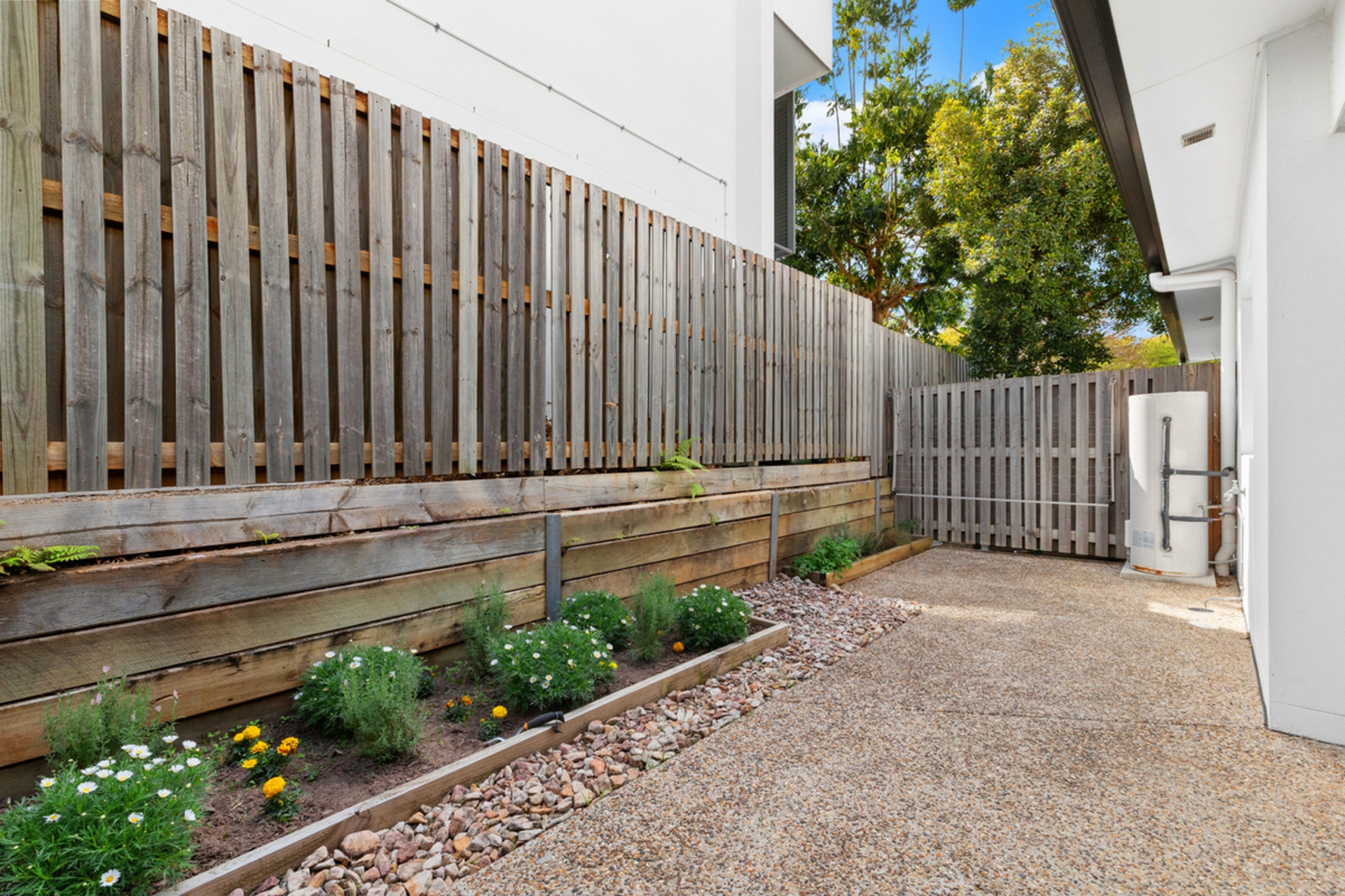 66/57 Charles Canty Drive — photo 13 of 25
