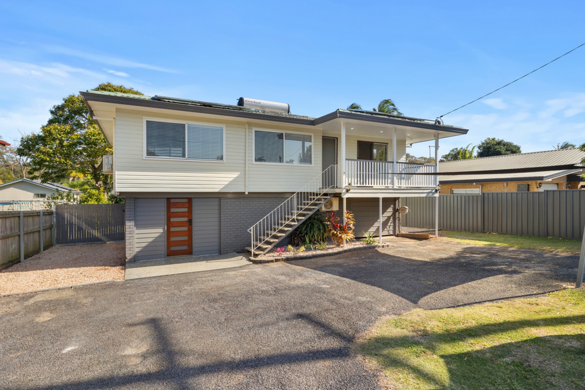 735 Old Cleveland Road East — photo from LJ Hooker Property Centre
