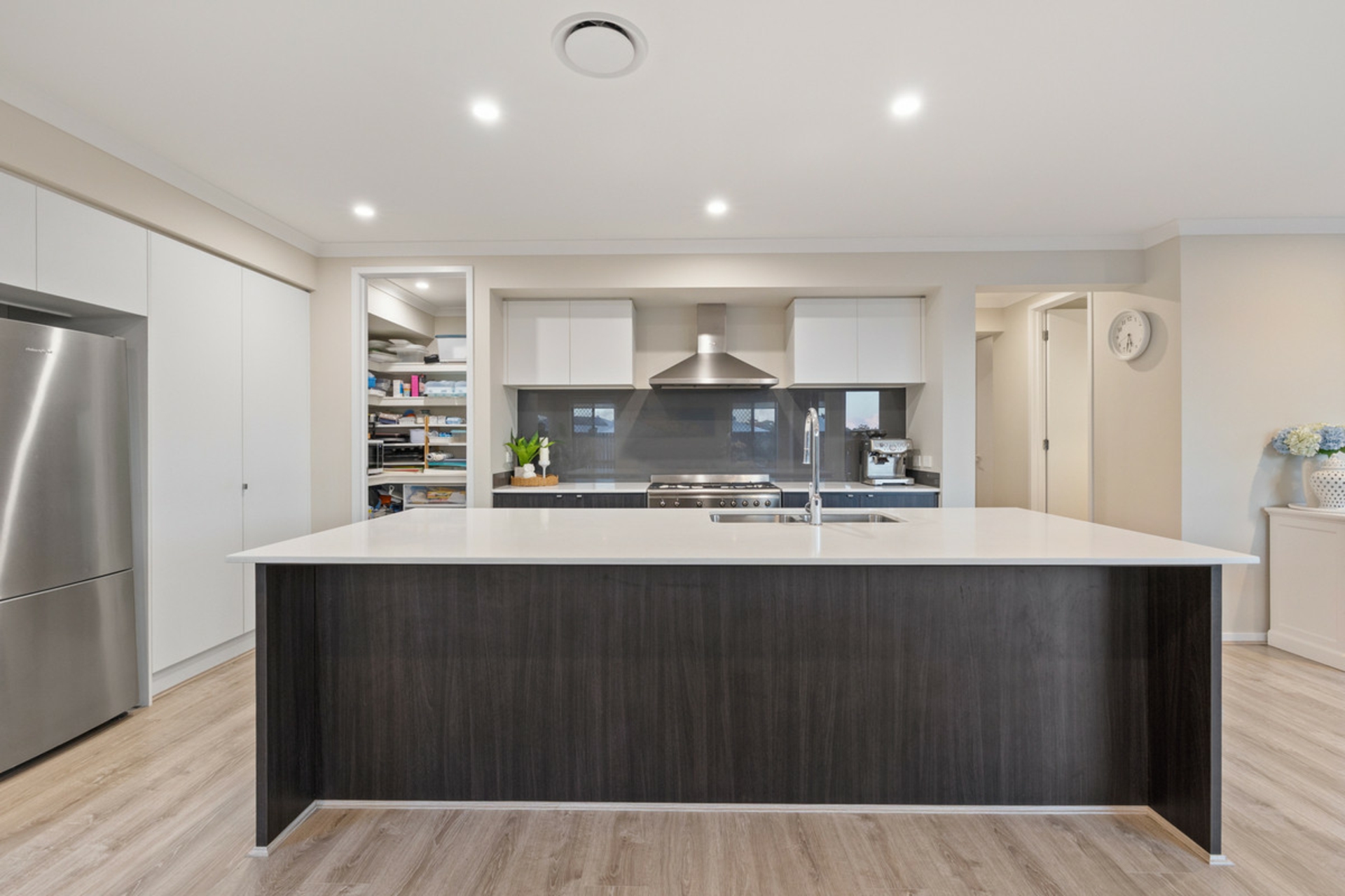 9 Hillgrove Street — photo 3 of 30