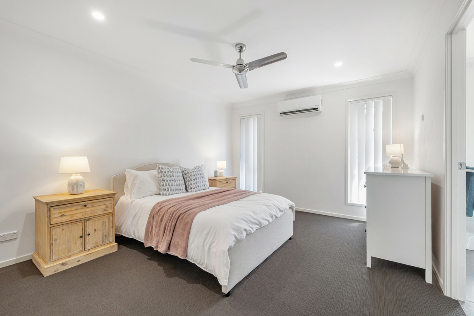 18 Seawater Street — photo 10 of 24