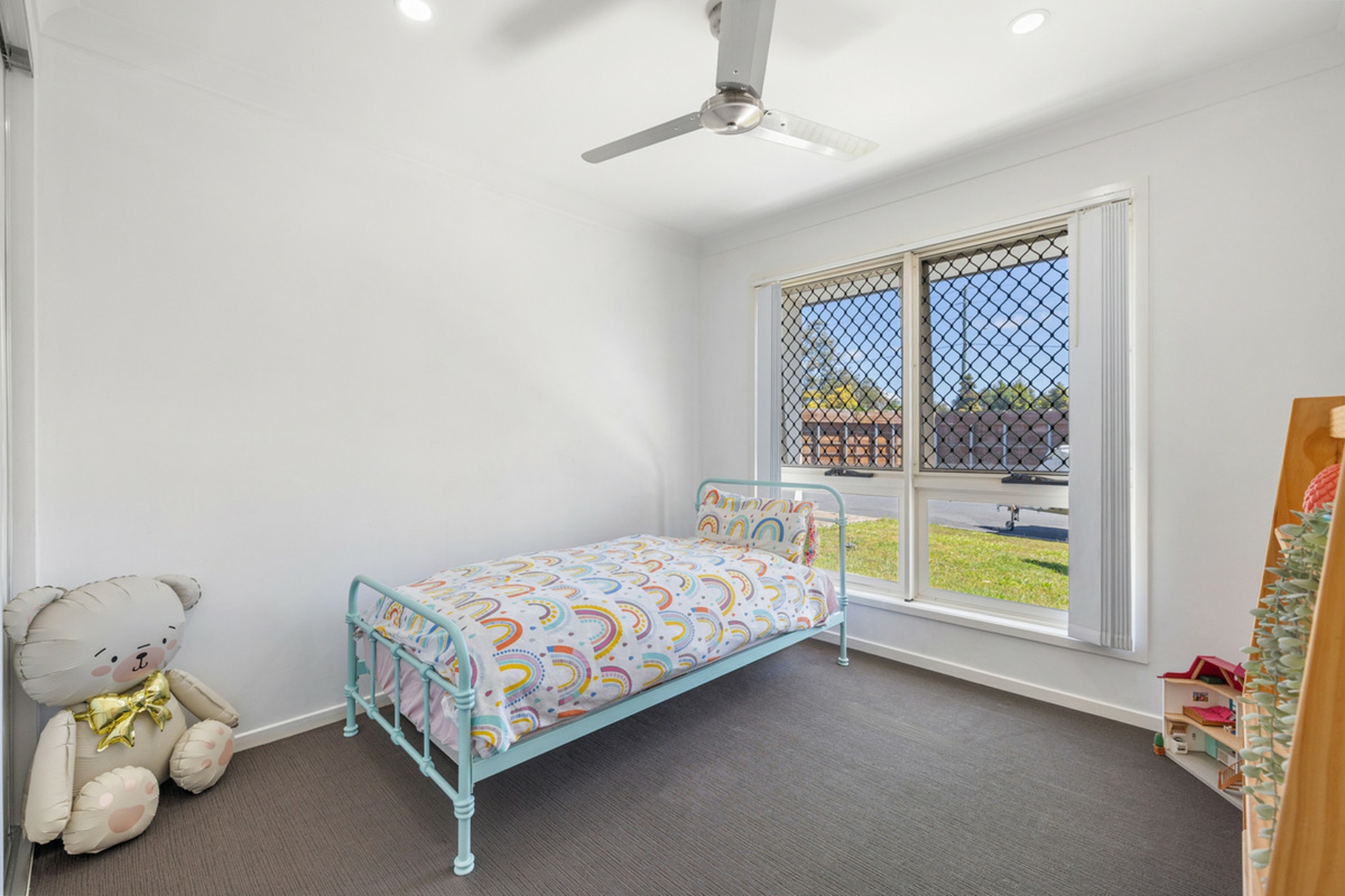 18 Seawater Street — photo 13 of 24