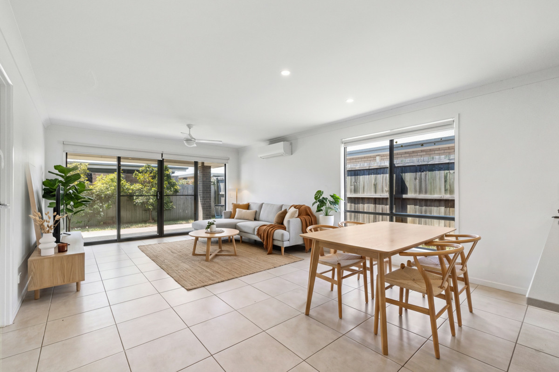 22 Viewland Crescent — photo 4 of 15