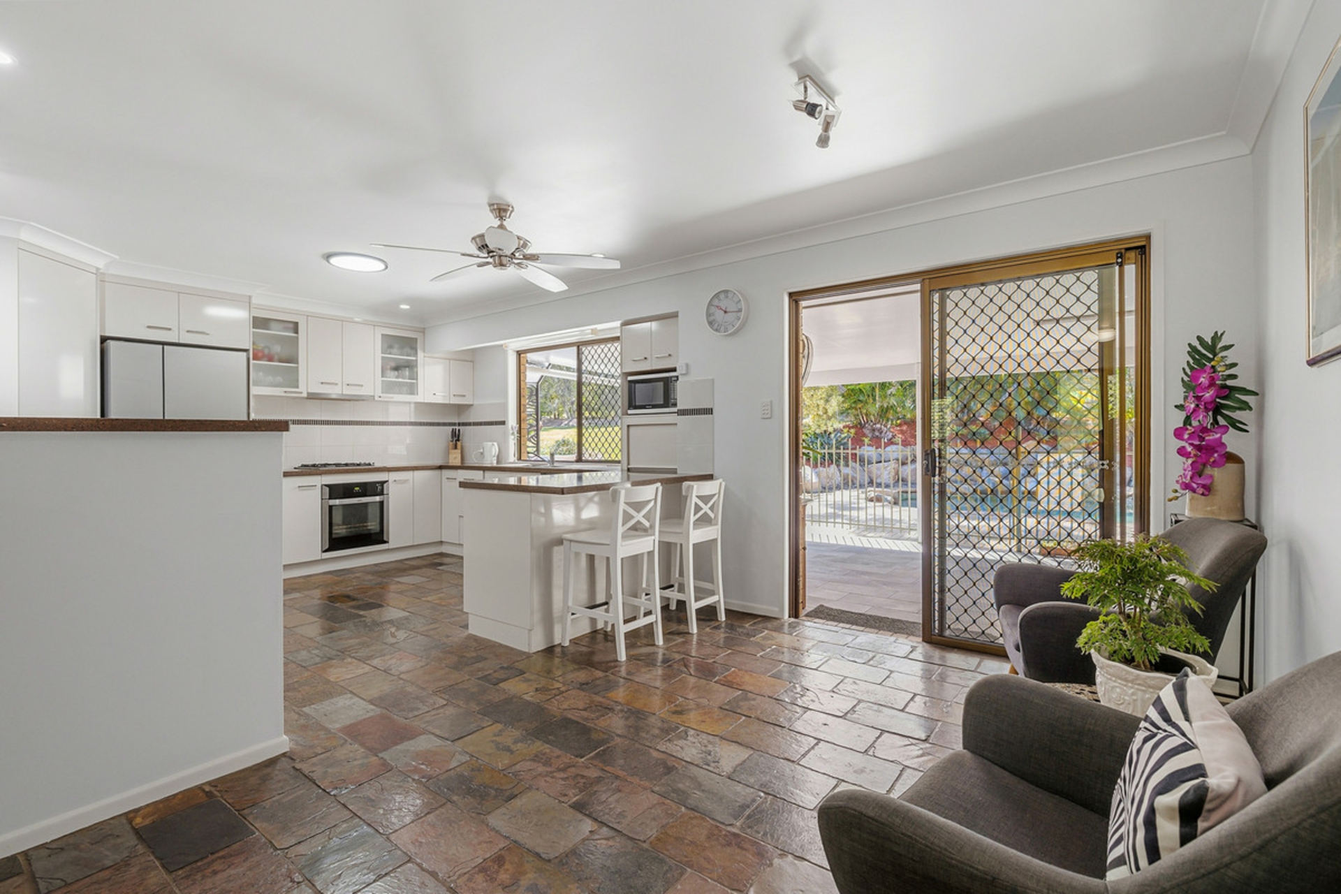 2 Satinash Court — photo 5 of 26