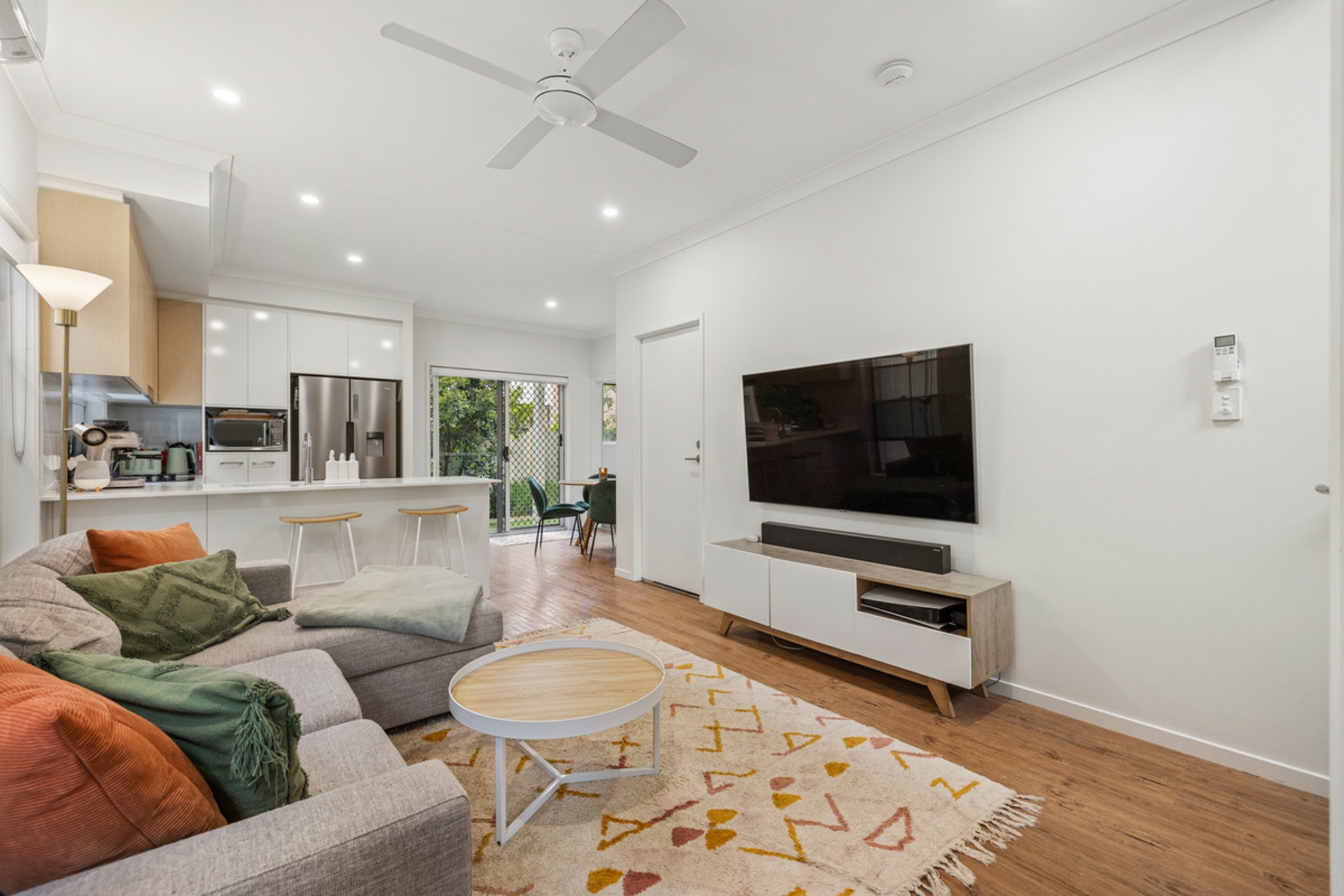6/5-9 Victor Street — photo 5 of 19