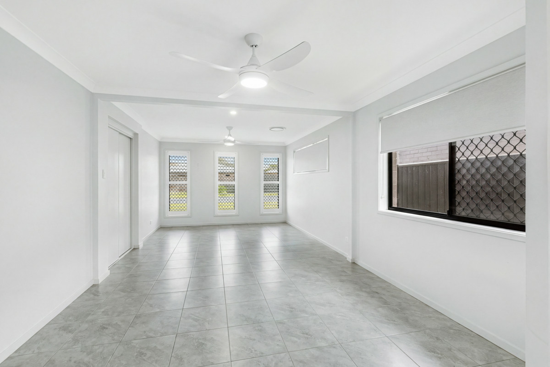 13 Oates Crescent — photo 8 of 20