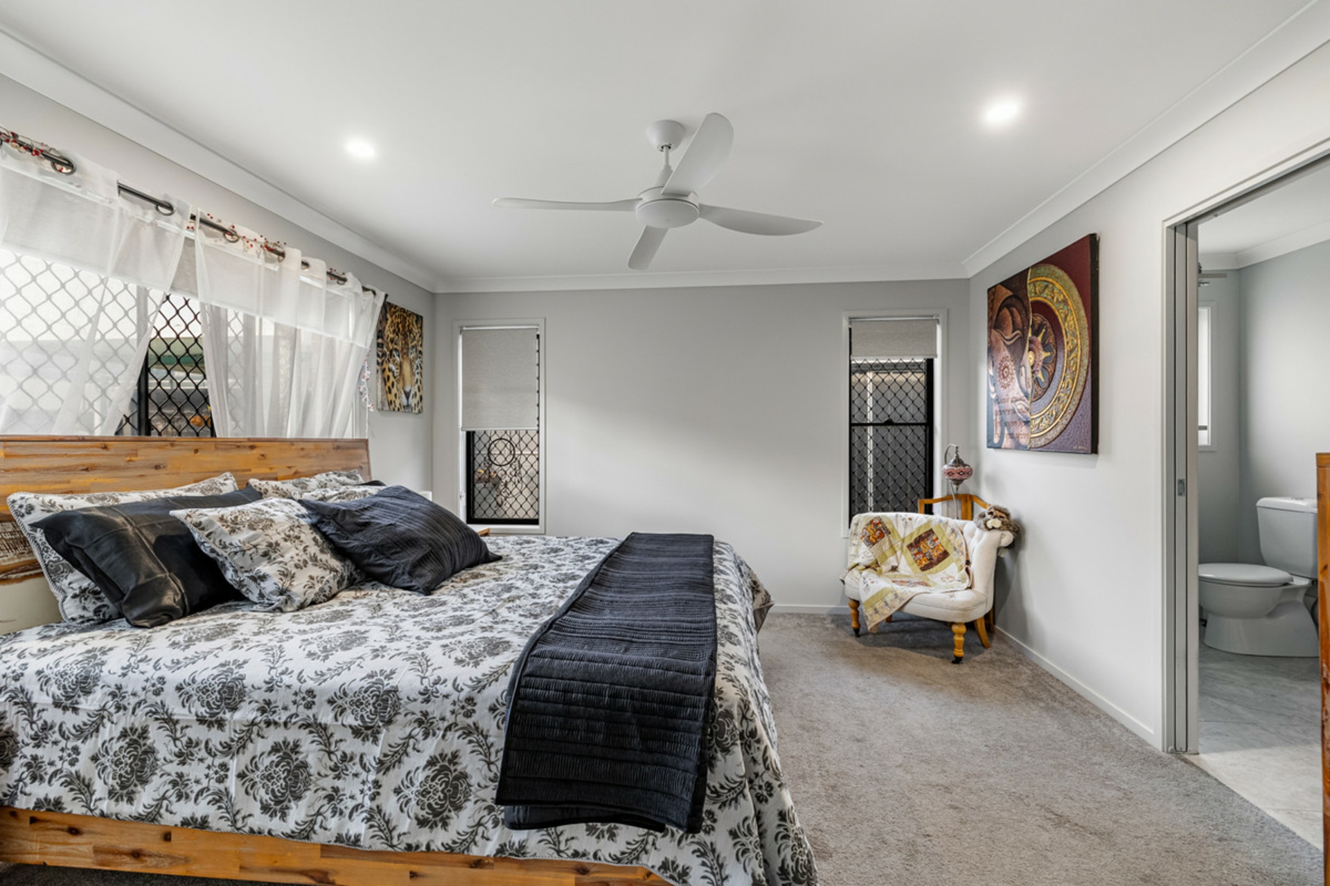 13 Oates Crescent — photo 9 of 20