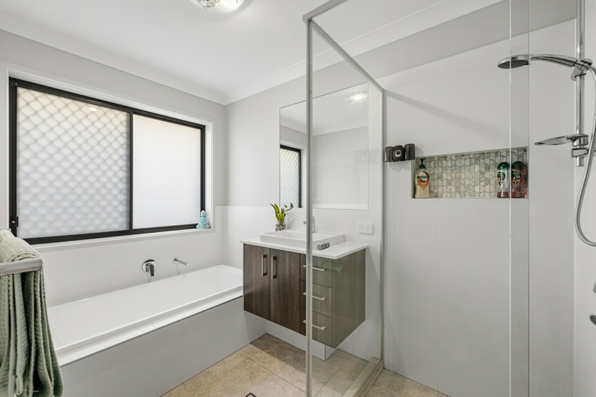 13 Oates Crescent — photo 13 of 20