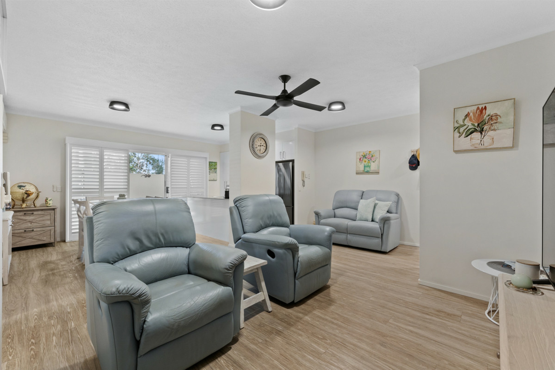 2/7-13 Shore Street East — photo 4 of 21
