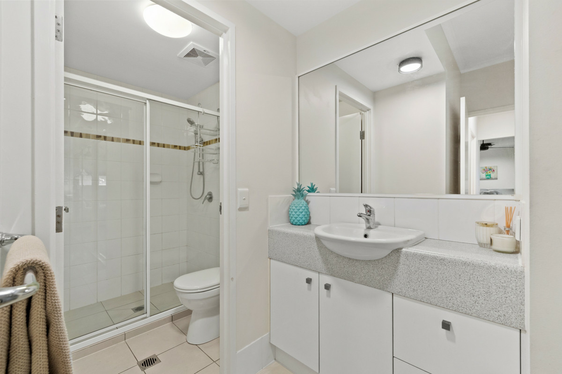 2/7-13 Shore Street East — photo 12 of 21