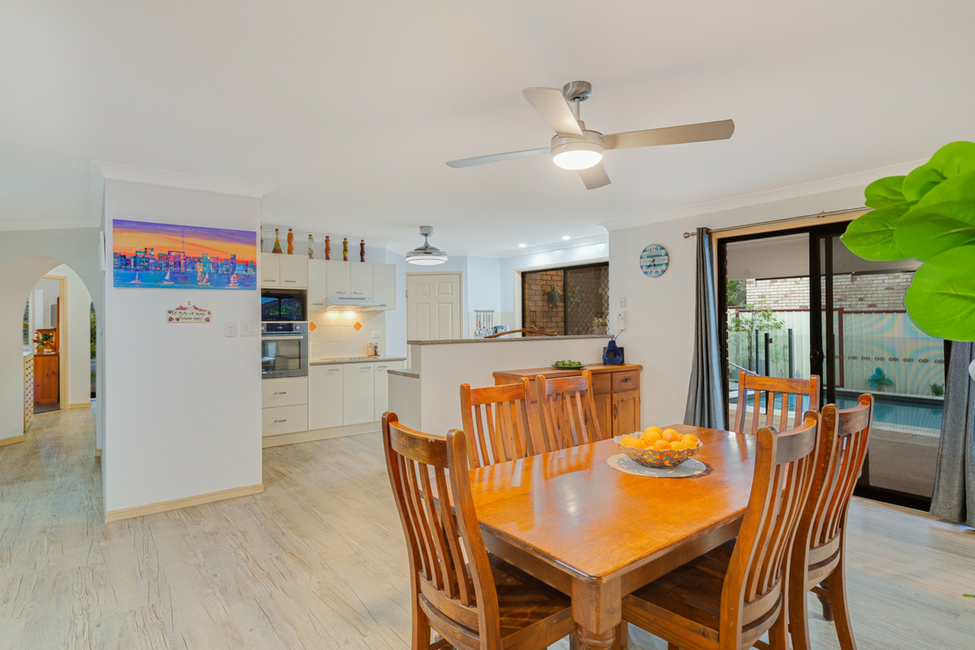 4 Seaholly Crescent — photo 8 of 29