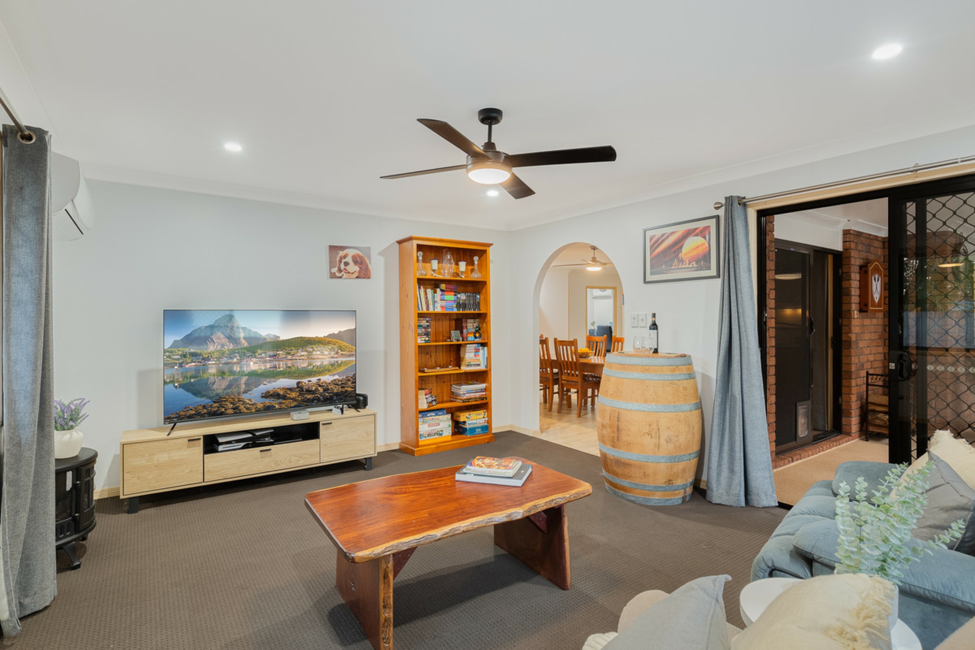 4 Seaholly Crescent — photo 9 of 29