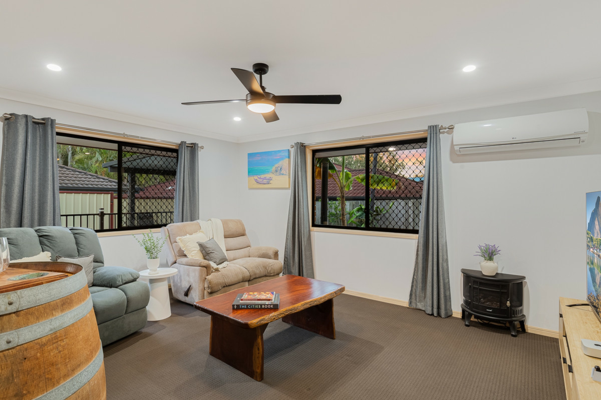 4 Seaholly Crescent — photo 10 of 29