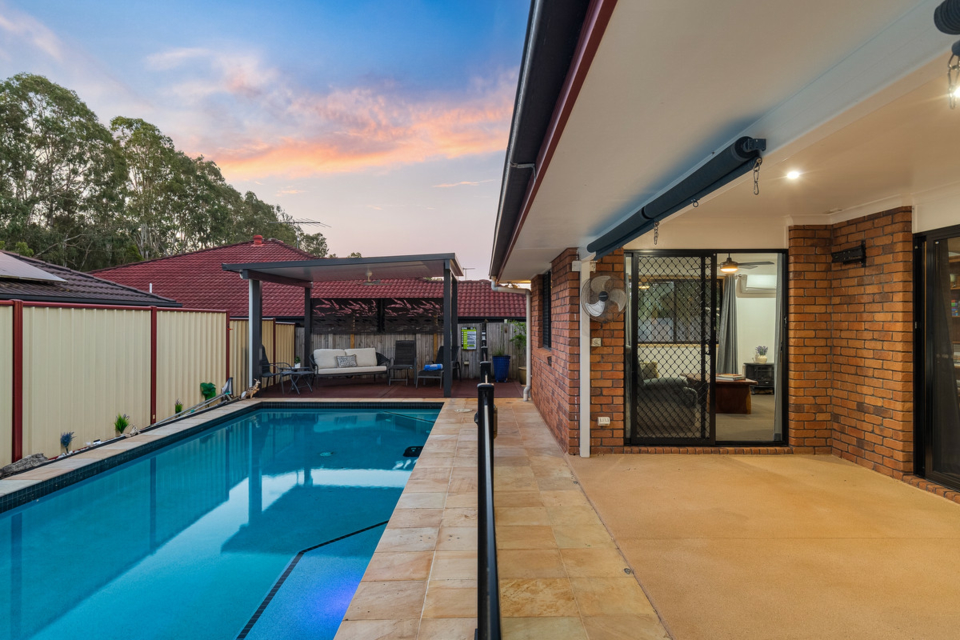 4 Seaholly Crescent — photo 12 of 29