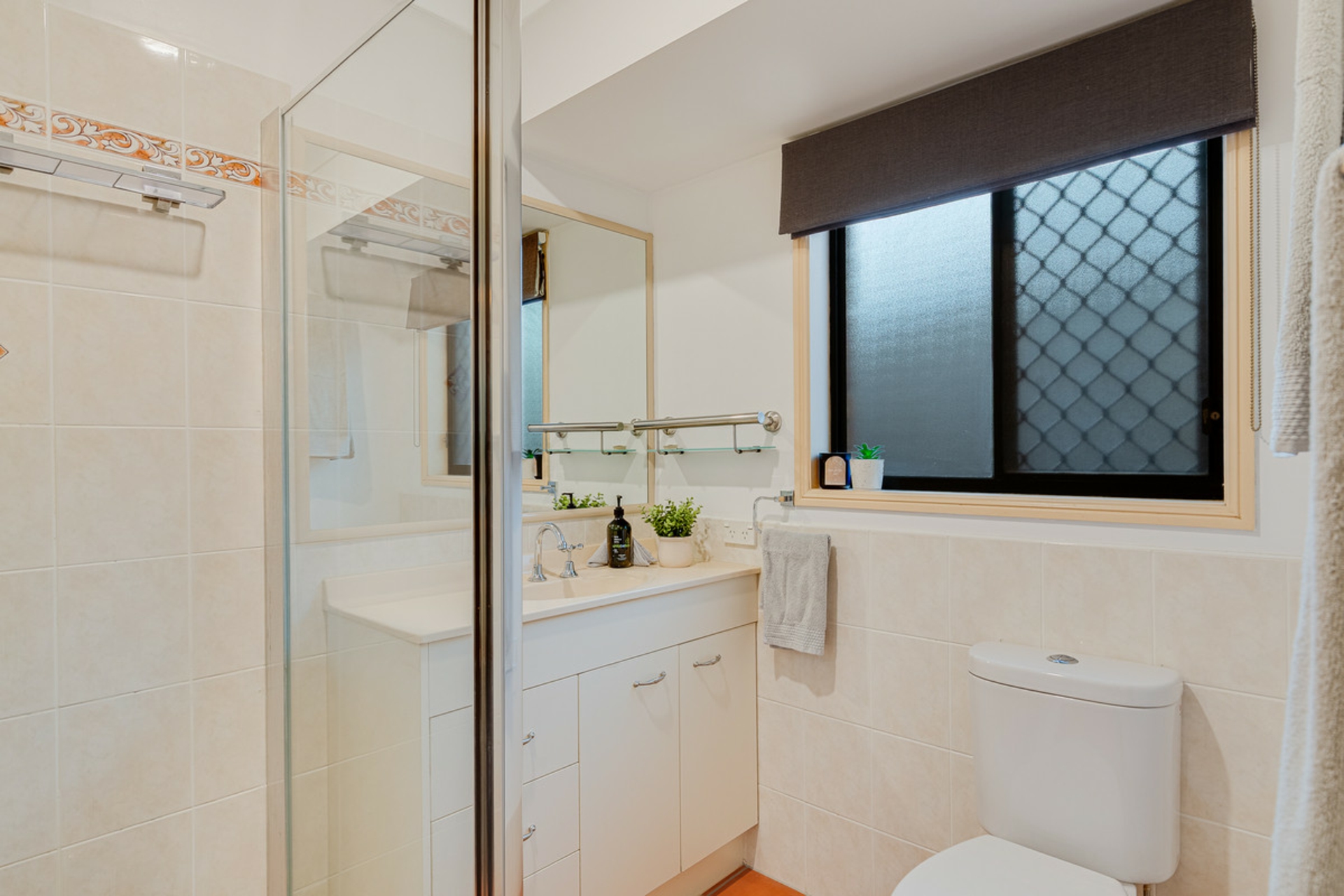 4 Seaholly Crescent — photo 19 of 29