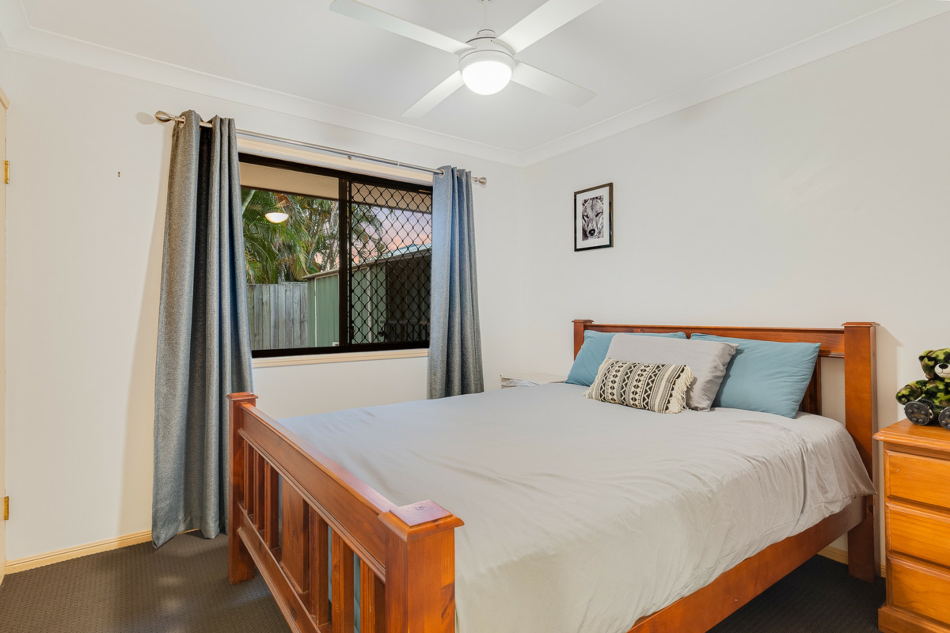 4 Seaholly Crescent — photo 21 of 29