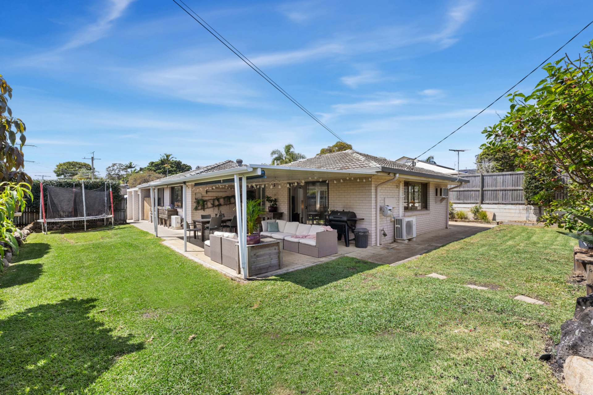 9 Earls Court — photo from LJ Hooker Property Centre