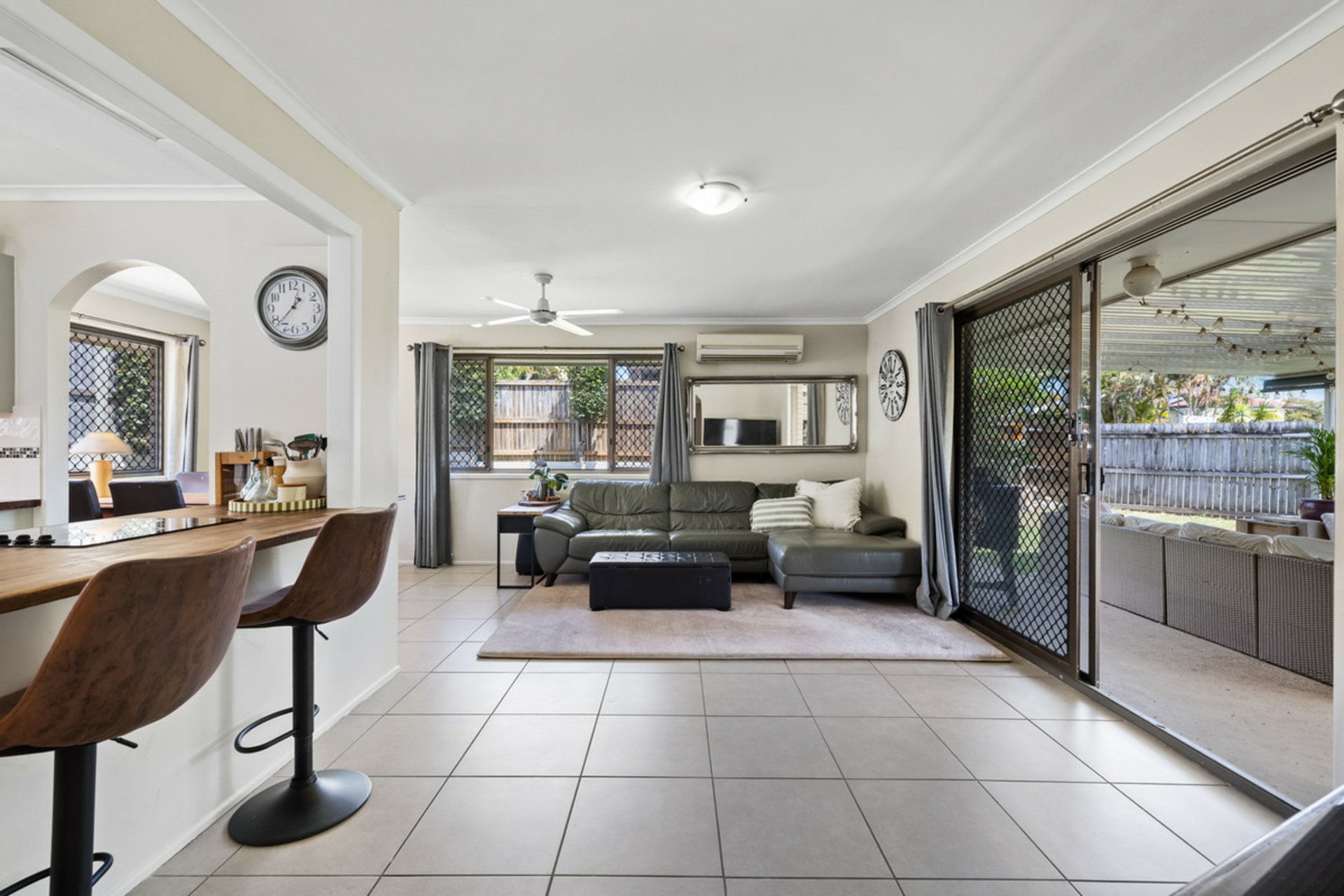 9 Earls Court — photo 2 of 20