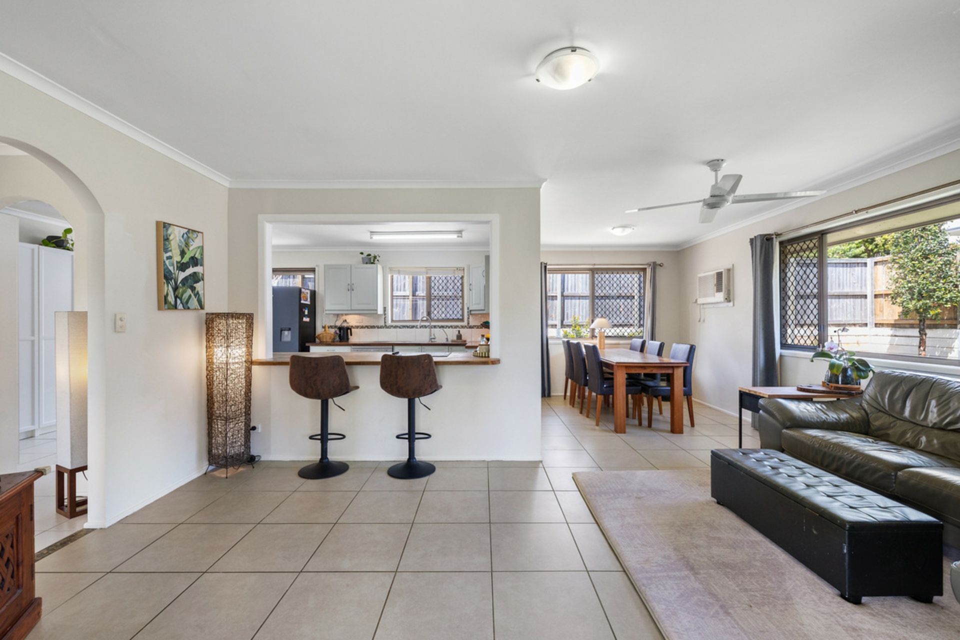 9 Earls Court — photo 3 of 20