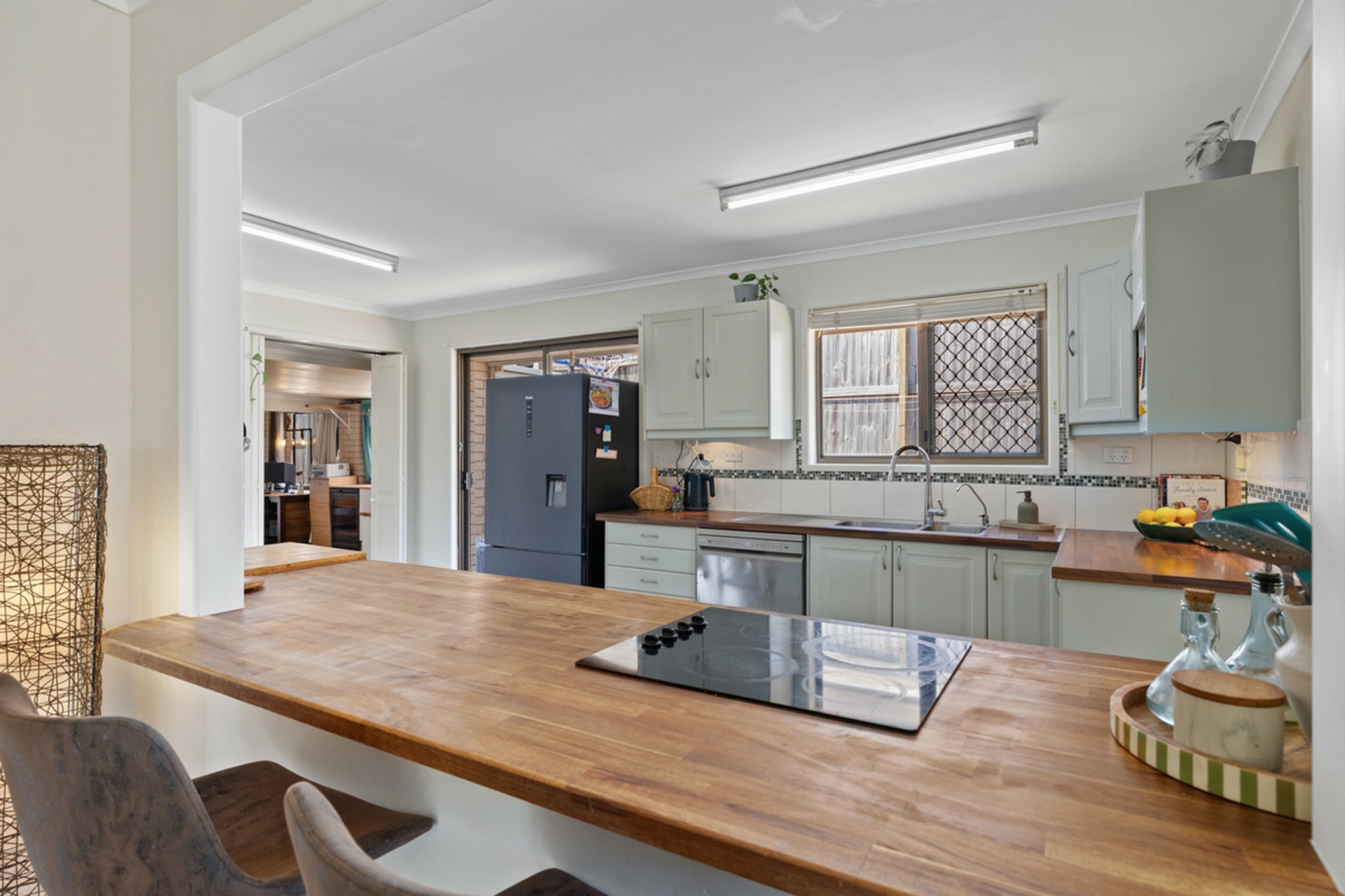 9 Earls Court — photo 4 of 20