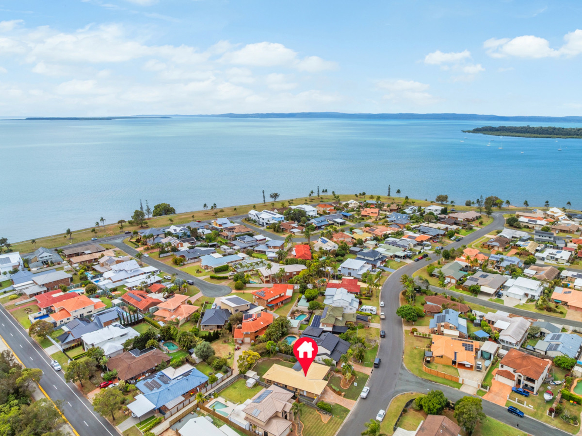 6 Tipplers Street — photo from LJ Hooker Property Centre