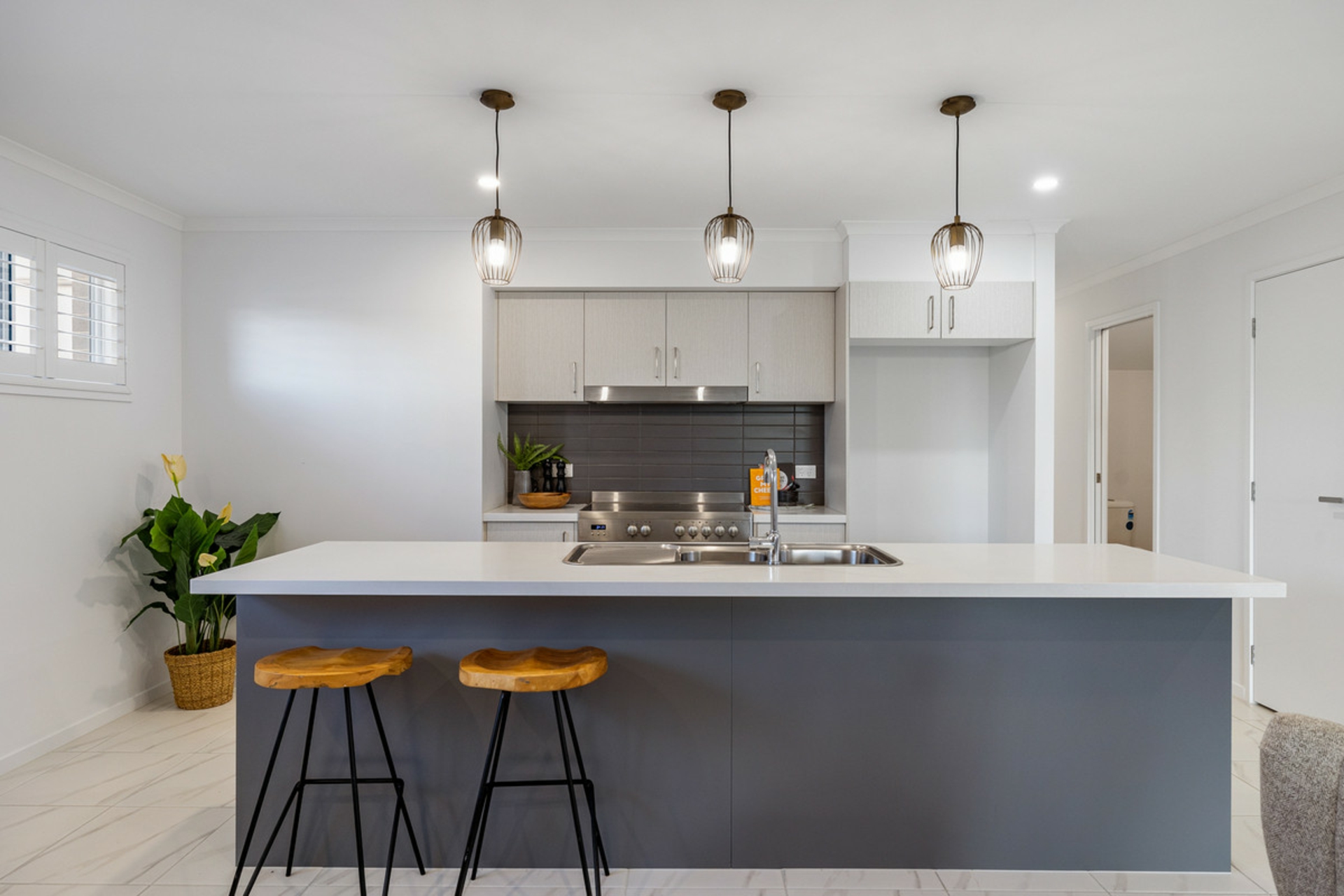 21 Wren Street — photo 2 of 25