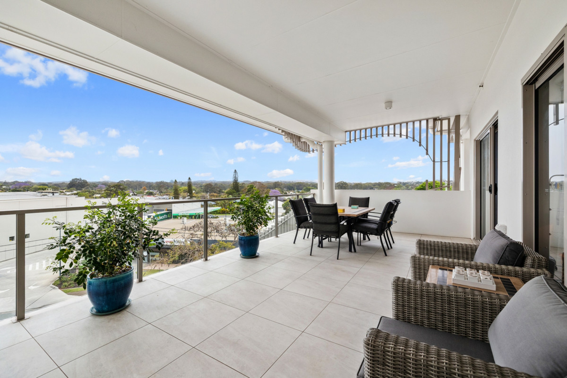 24/136 Broadwater Terrace — photo 3 of 16