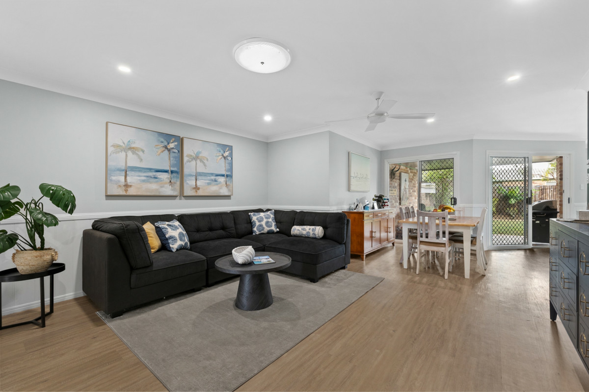 2/10 Constance Court — photo 7 of 23