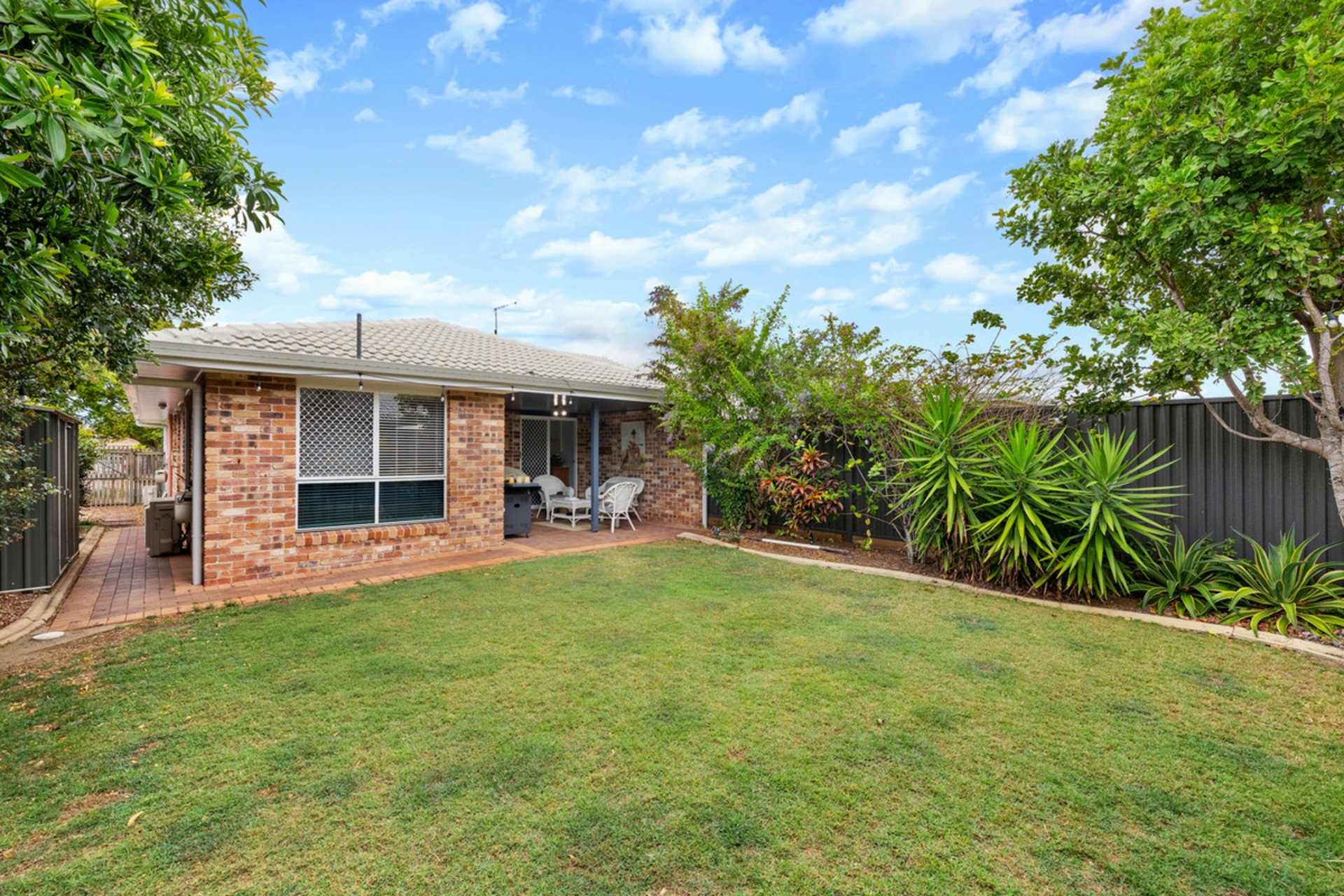 2/10 Constance Court — photo 11 of 23