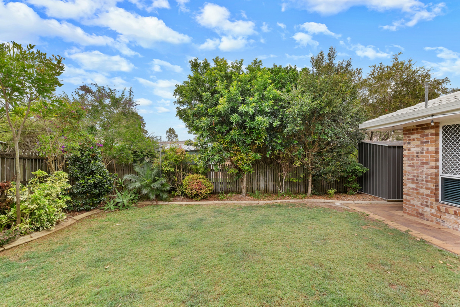 2/10 Constance Court — photo 13 of 23