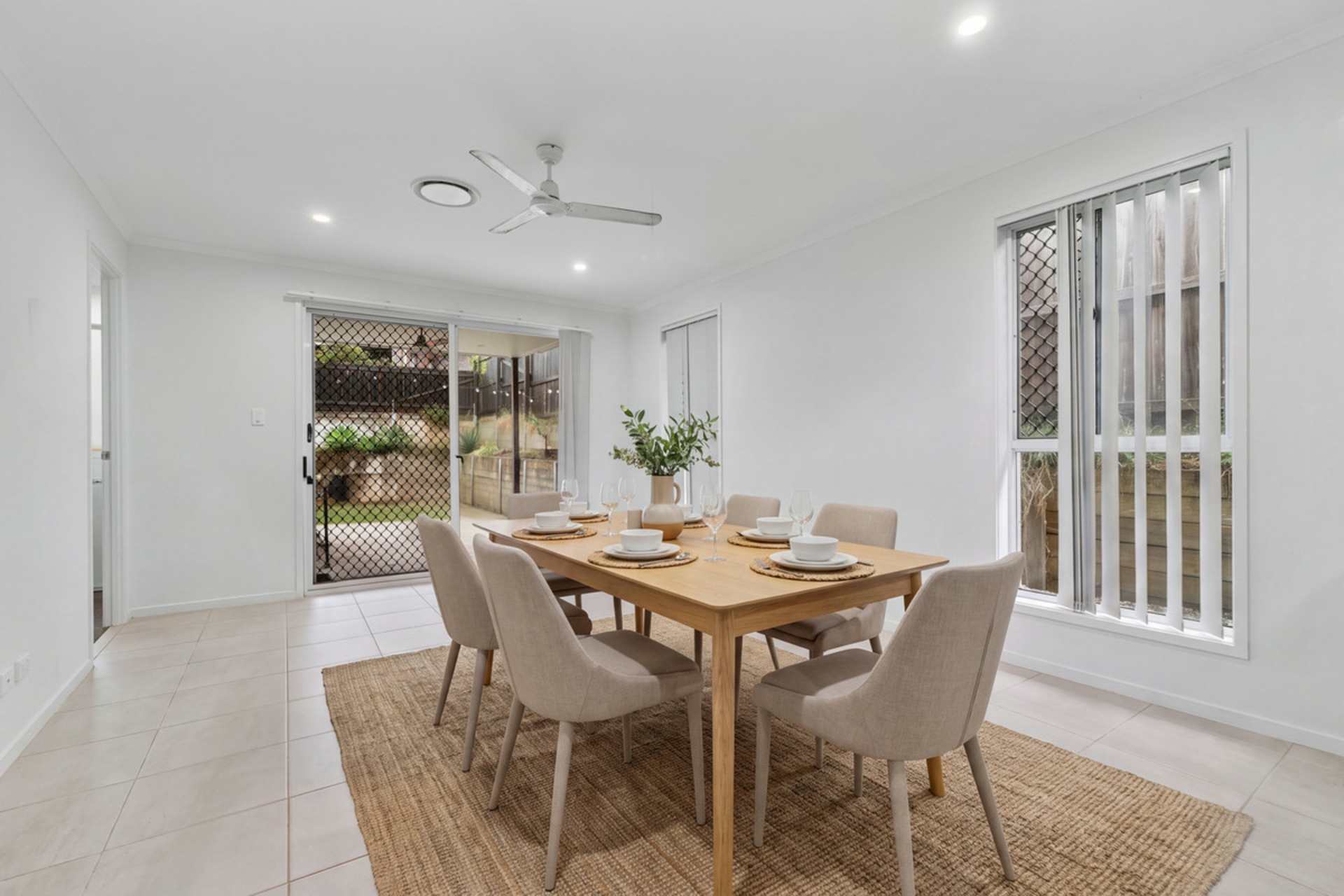 15 Laura Street — photo 4 of 11